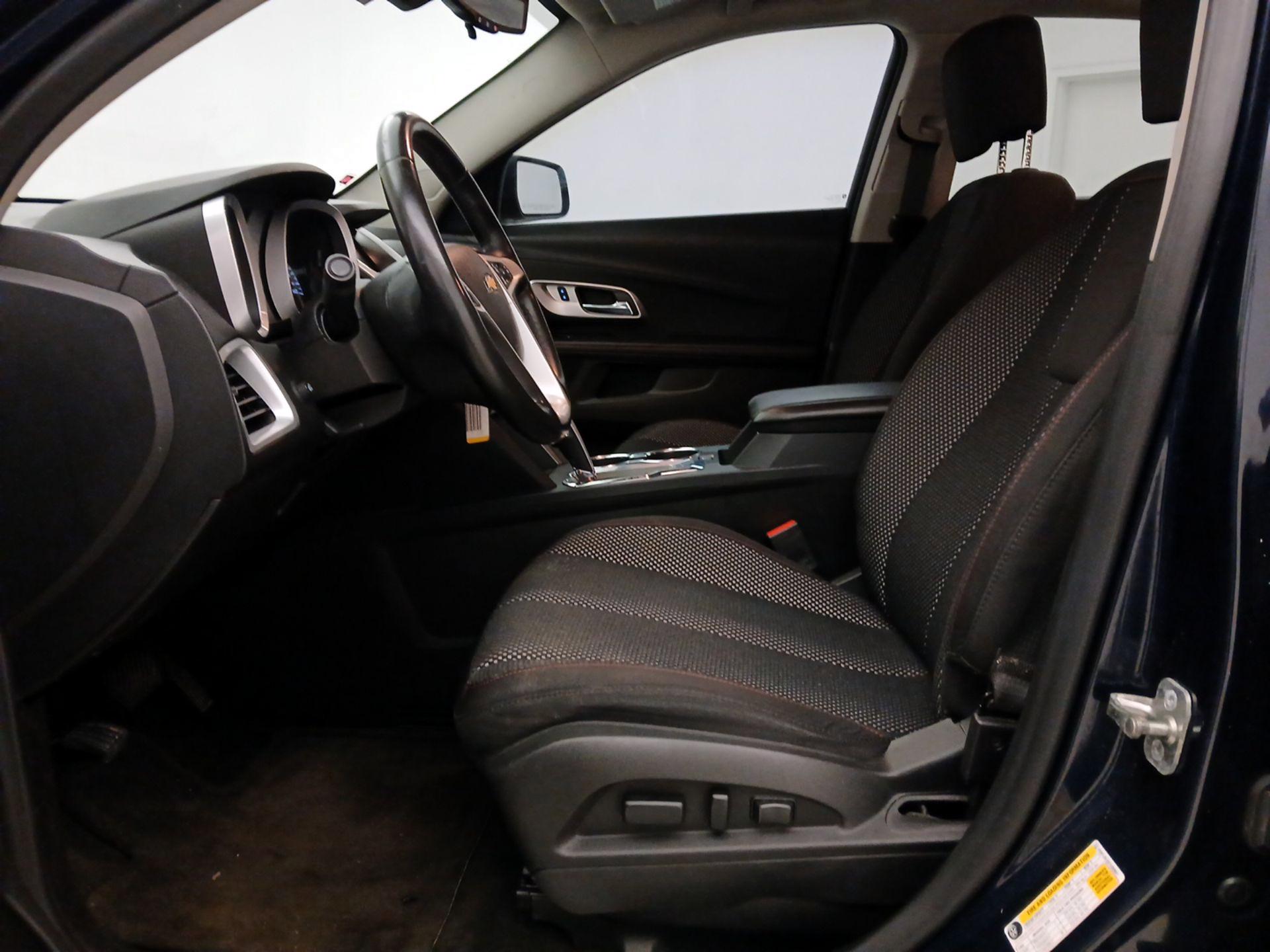 Thumbnail: 2015 Chevrolet Equinox - 11