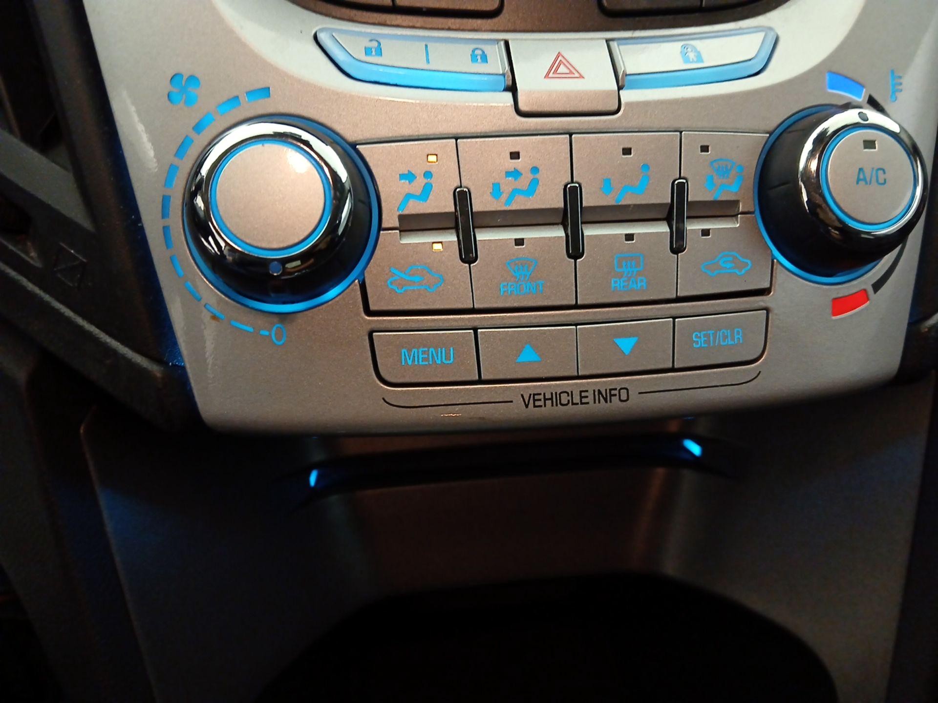 Thumbnail: 2015 Chevrolet Equinox - 15