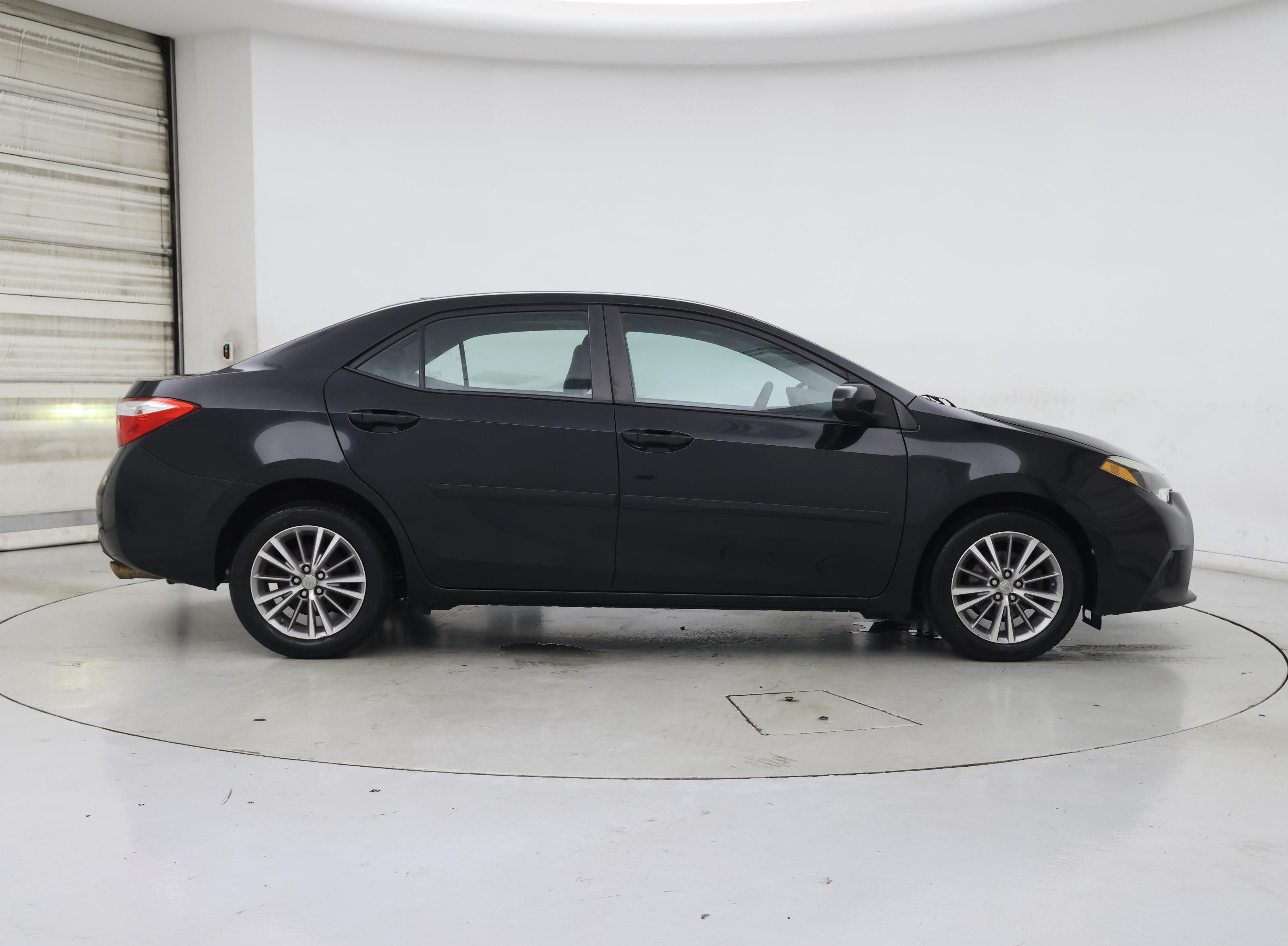 Thumbnail: 2014 Toyota Corolla - 7