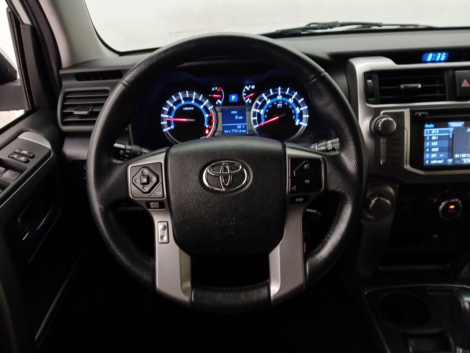 Thumbnail: 2017 Toyota 4Runner - 10