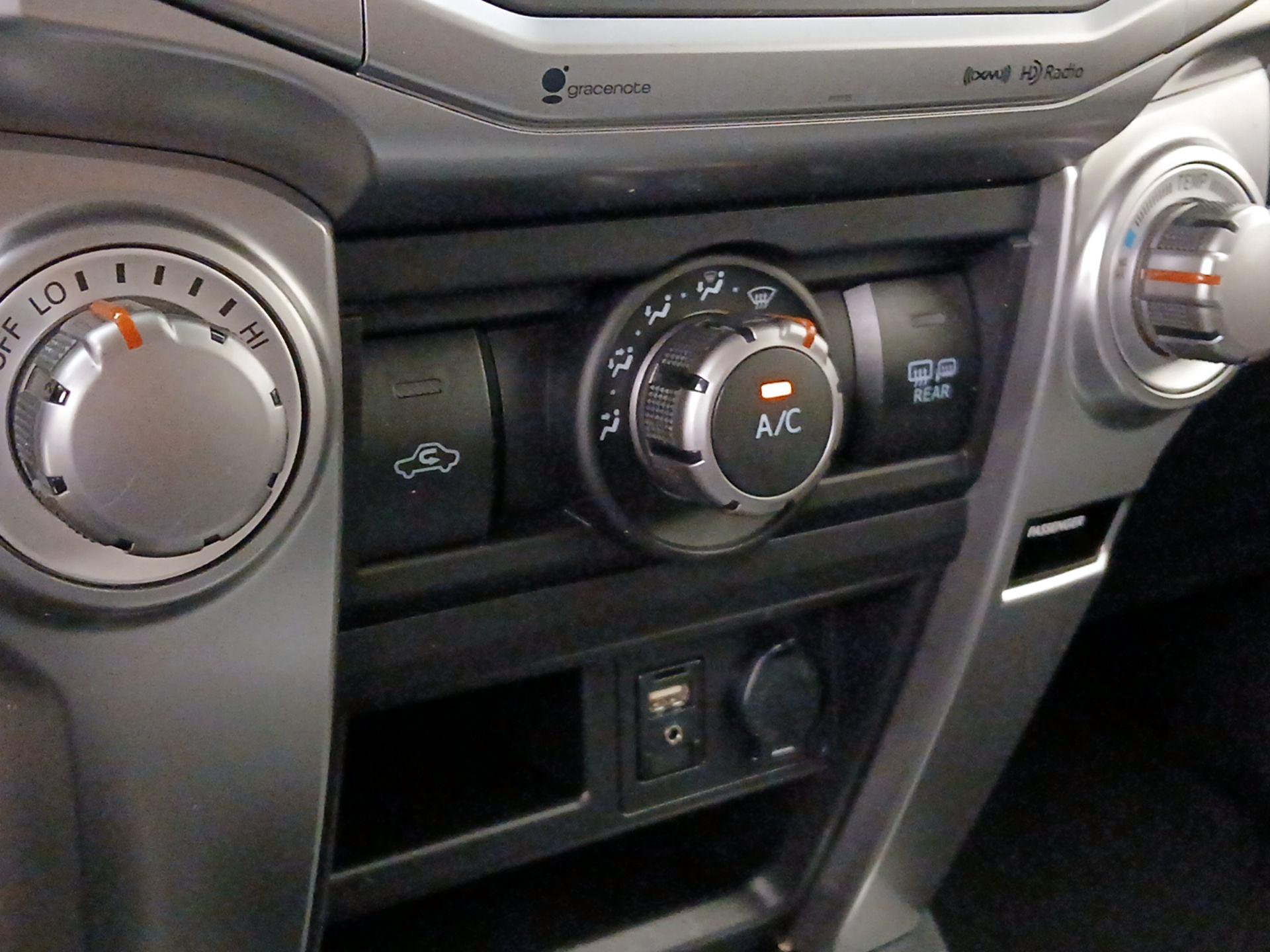 Thumbnail: 2017 Toyota 4Runner - 16