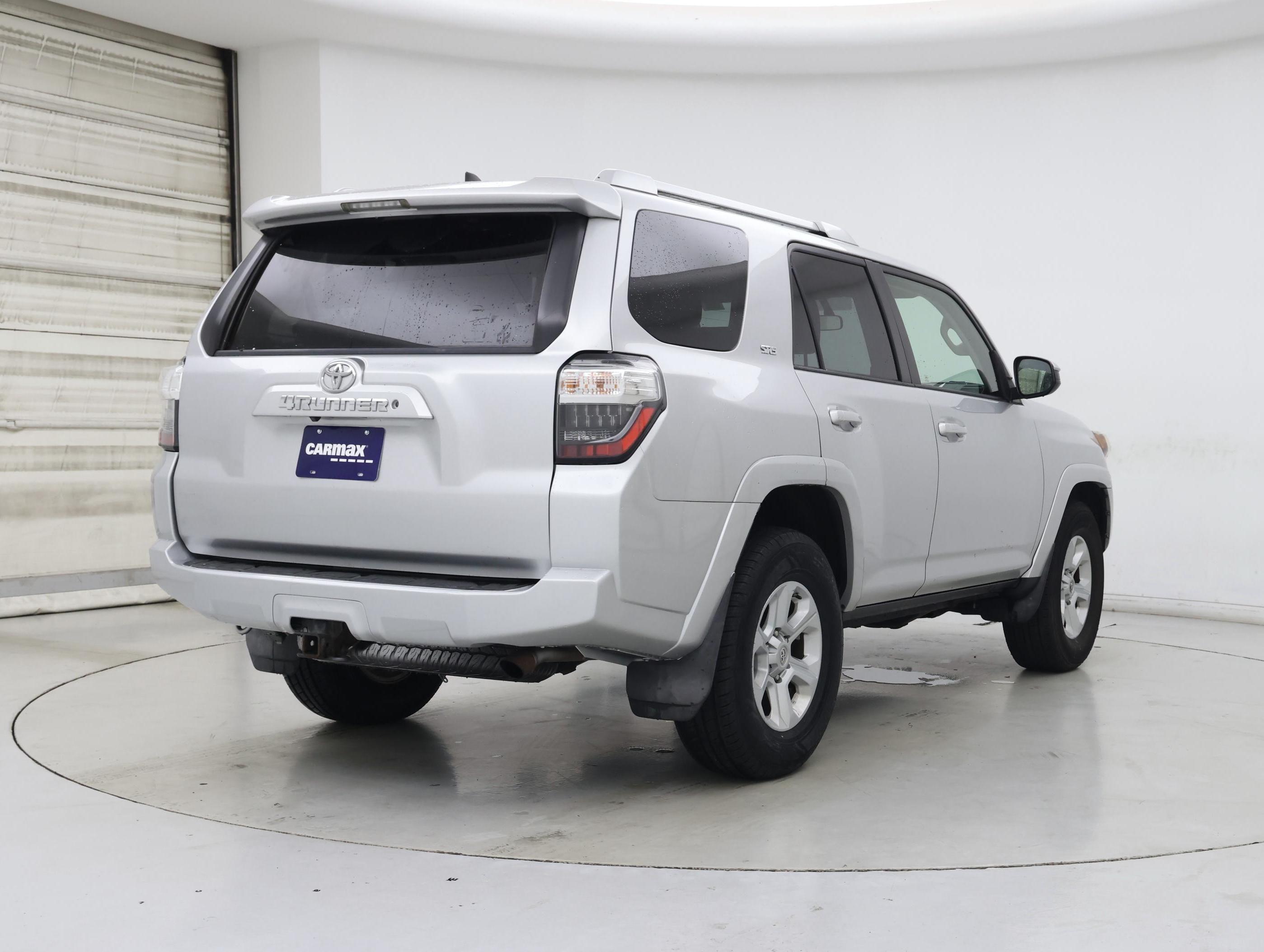 Thumbnail: 2017 Toyota 4Runner - 8
