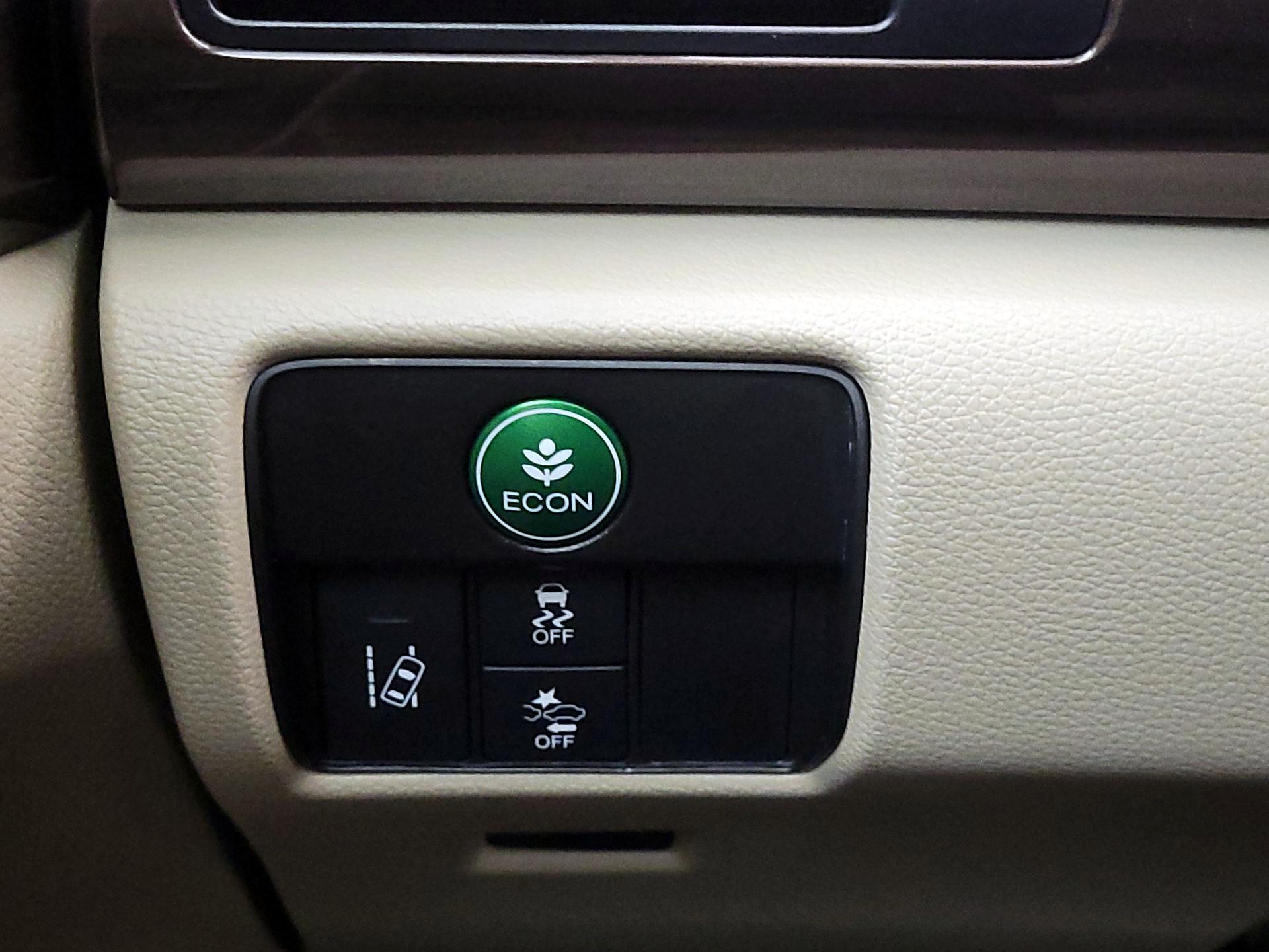 Thumbnail: 2016 Honda Accord - 13