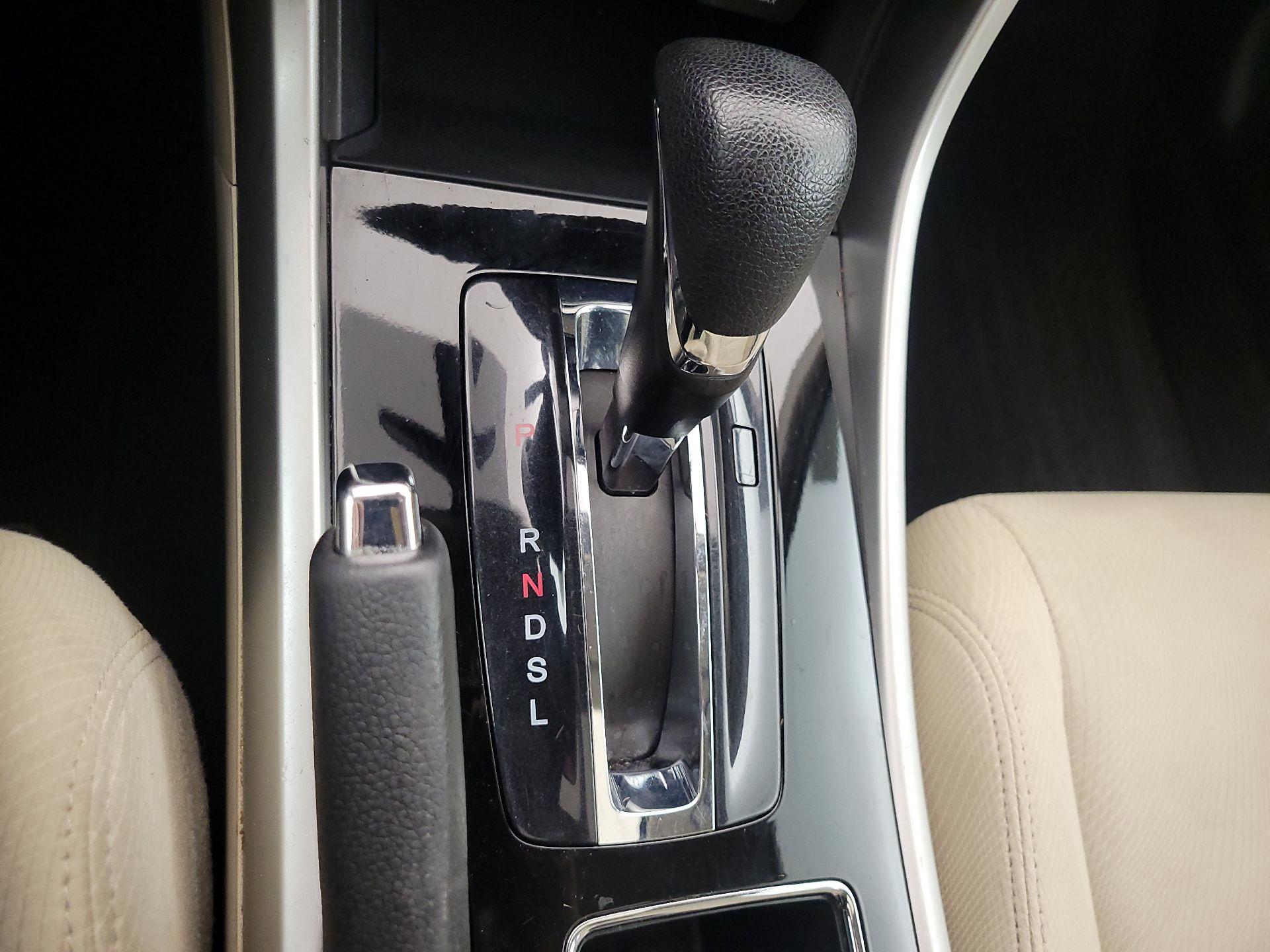 Thumbnail: 2016 Honda Accord - 17