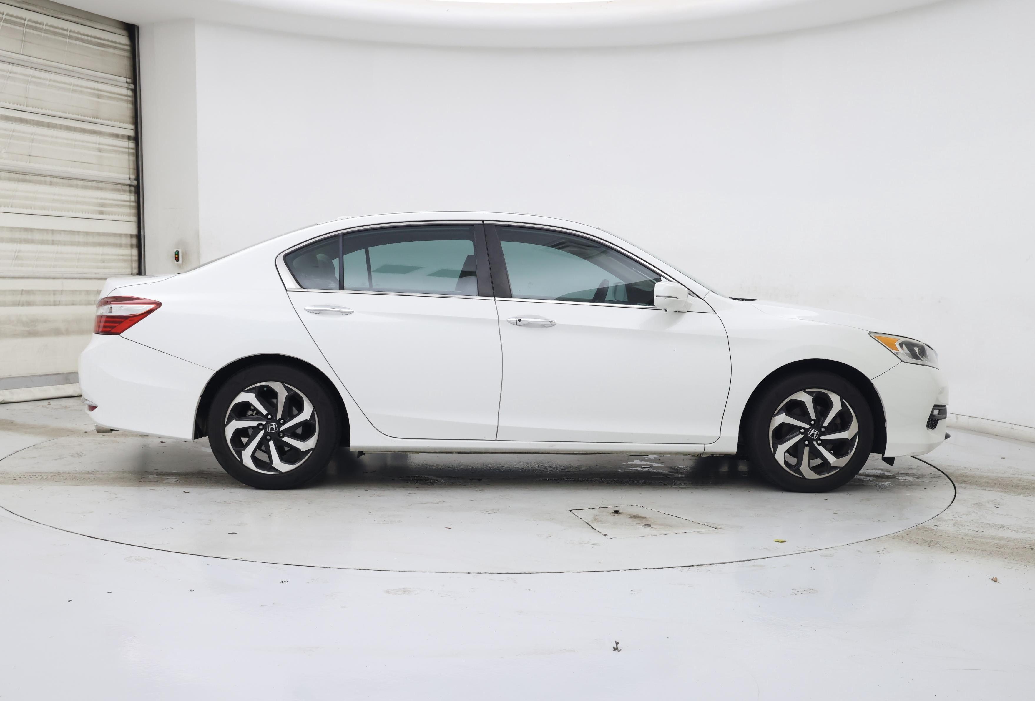 Thumbnail: 2016 Honda Accord - 7