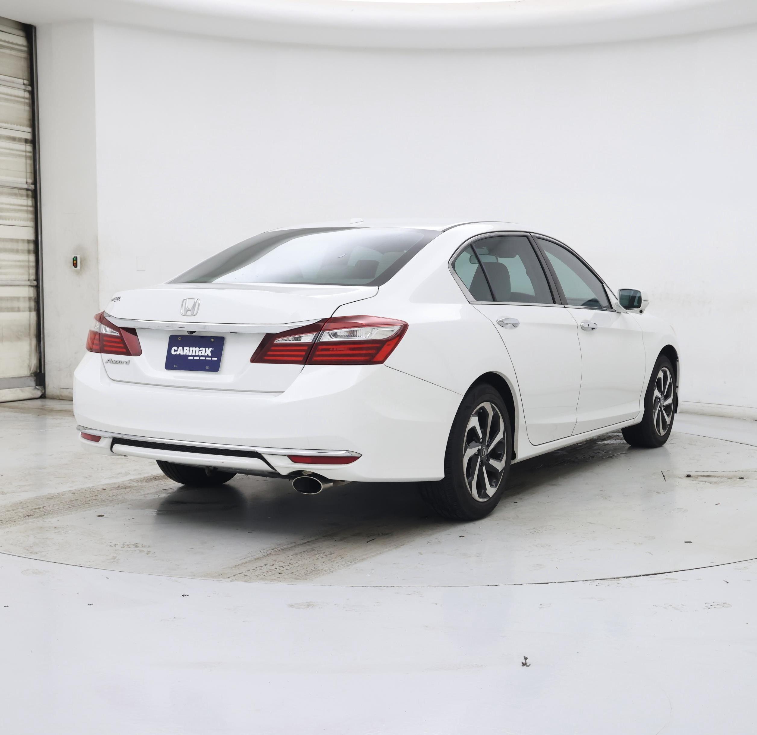 Thumbnail: 2016 Honda Accord - 8