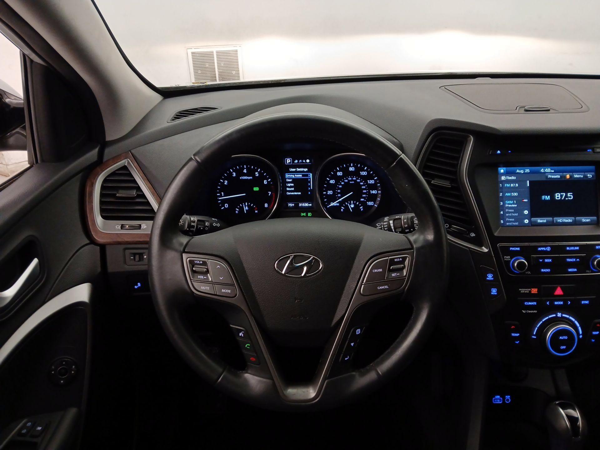 Thumbnail: 2018 Hyundai Santa Fe - 10