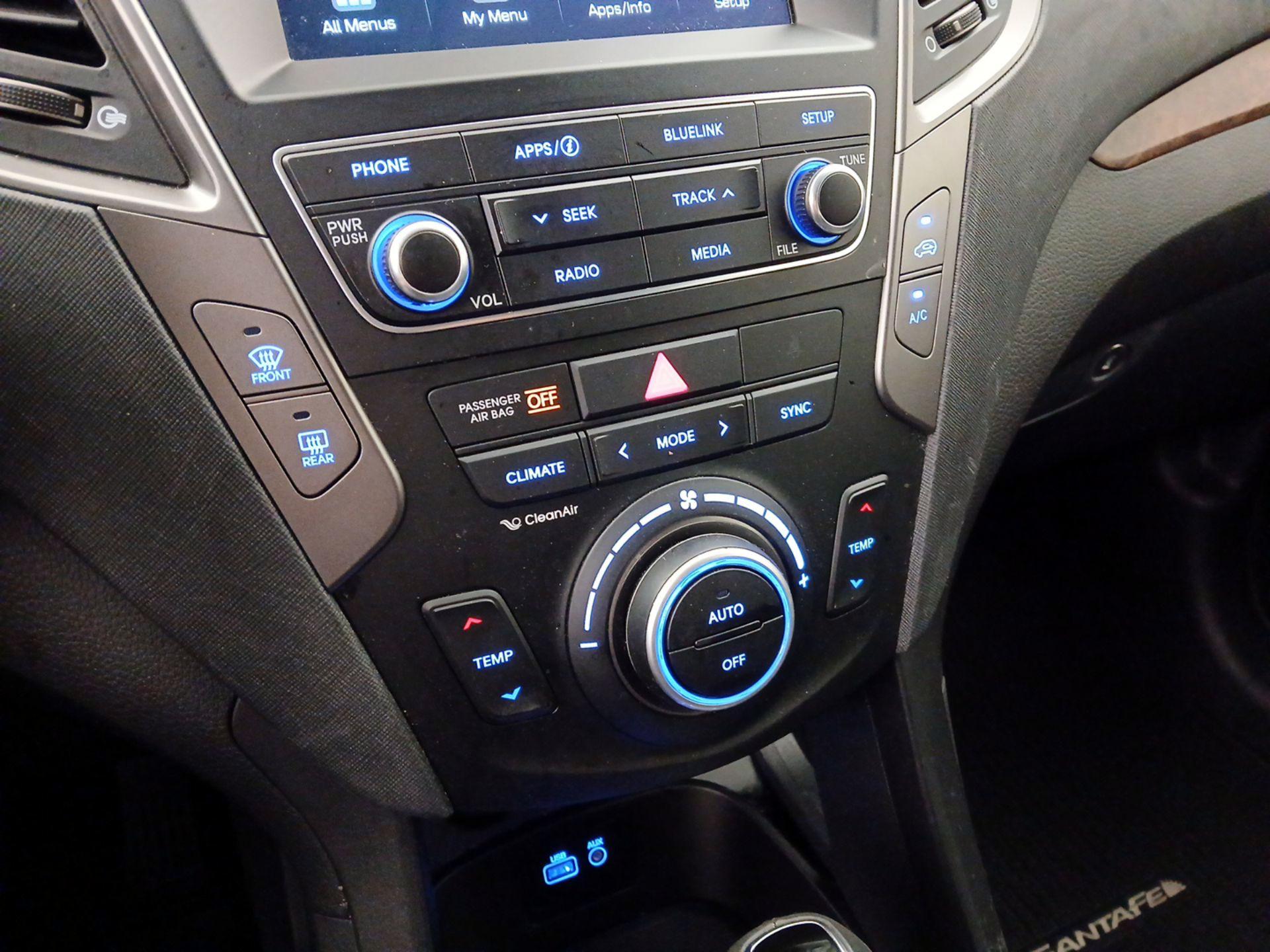 Thumbnail: 2018 Hyundai Santa Fe - 16