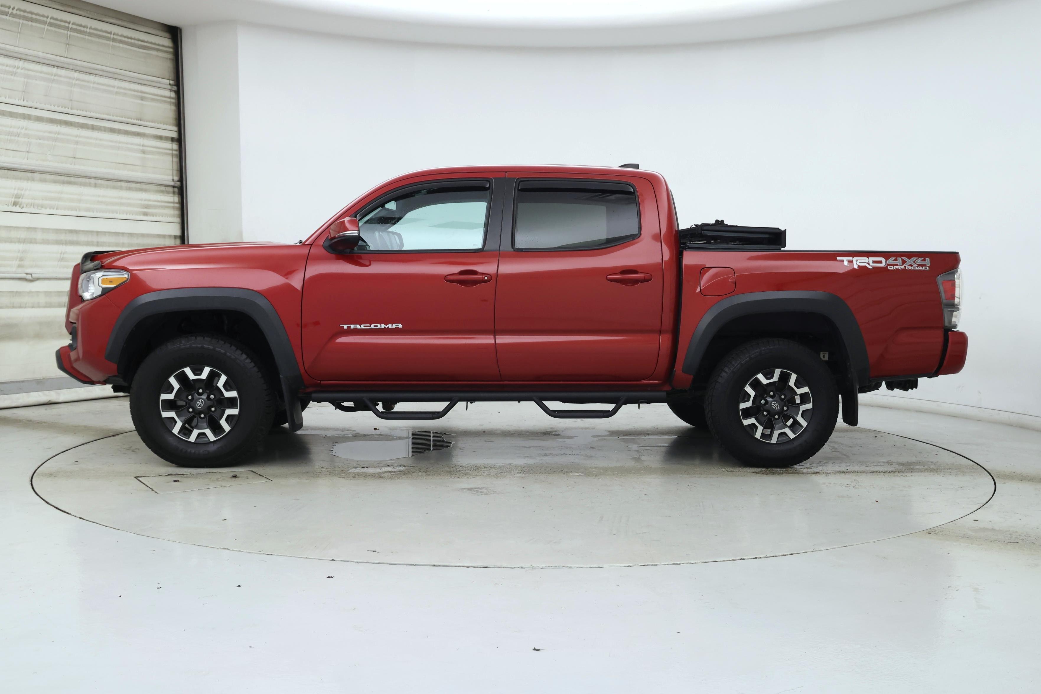 Thumbnail: 2020 Toyota Tacoma - 3