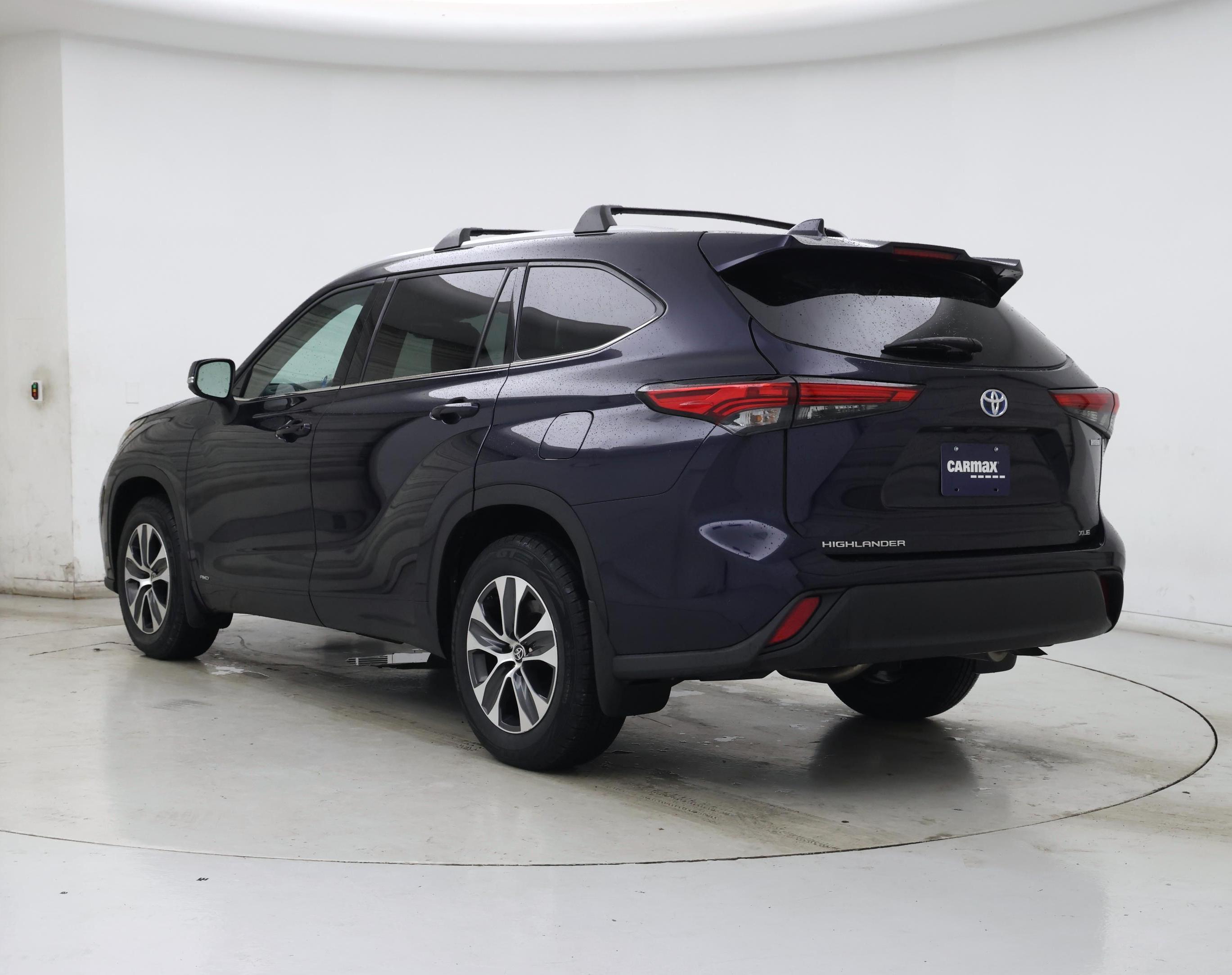 Thumbnail: 2022 Toyota Highlander - 2