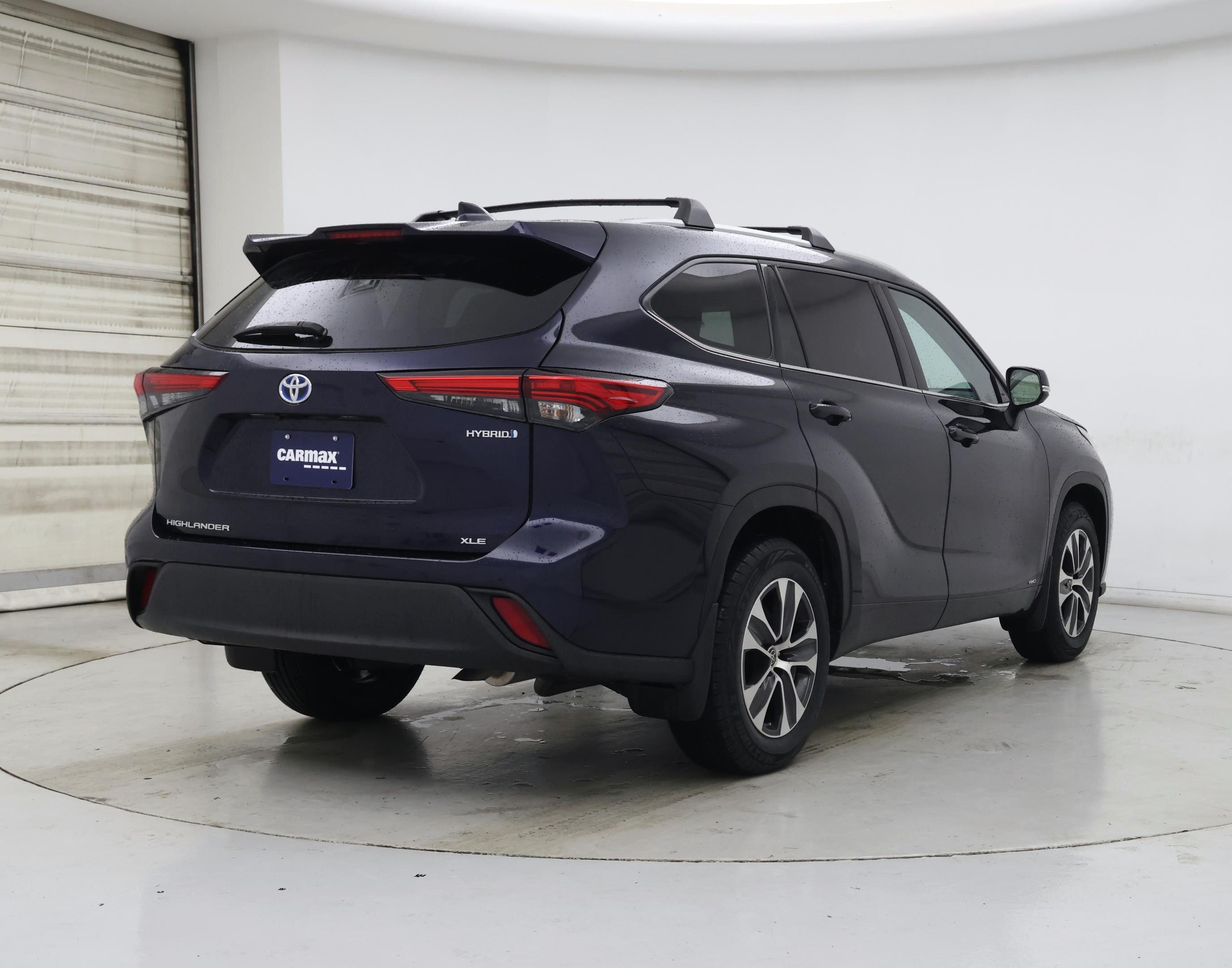 Thumbnail: 2022 Toyota Highlander - 8