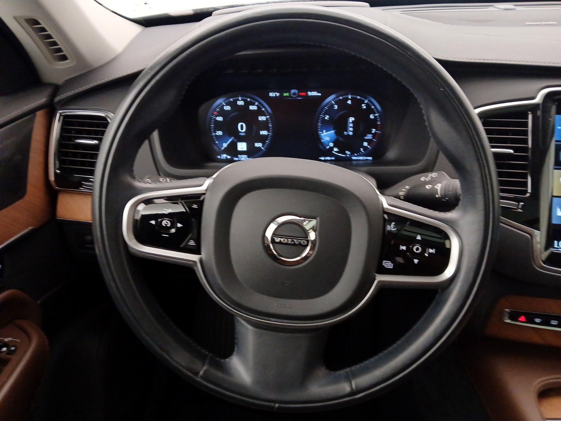 Thumbnail: 2020 Volvo XC90 - 10