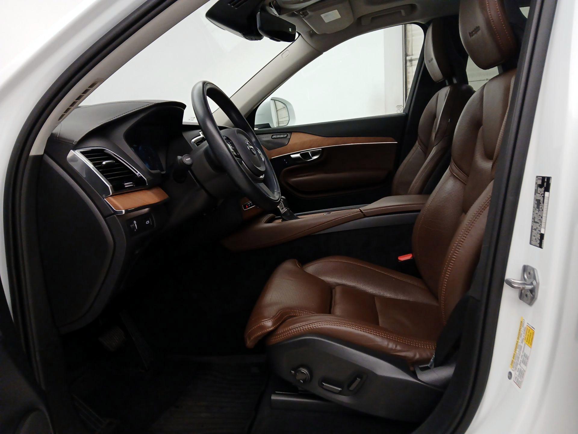 Thumbnail: 2020 Volvo XC90 - 11