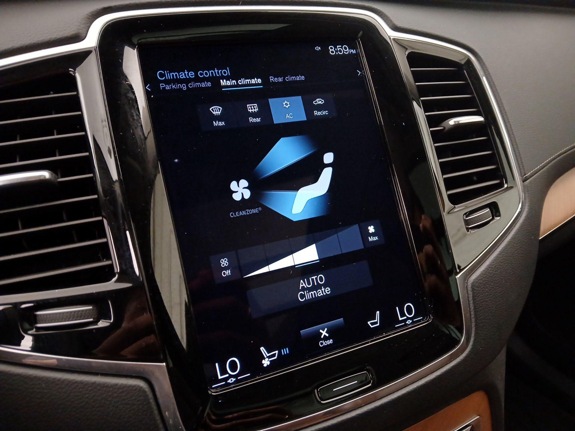 Thumbnail: 2020 Volvo XC90 - 17