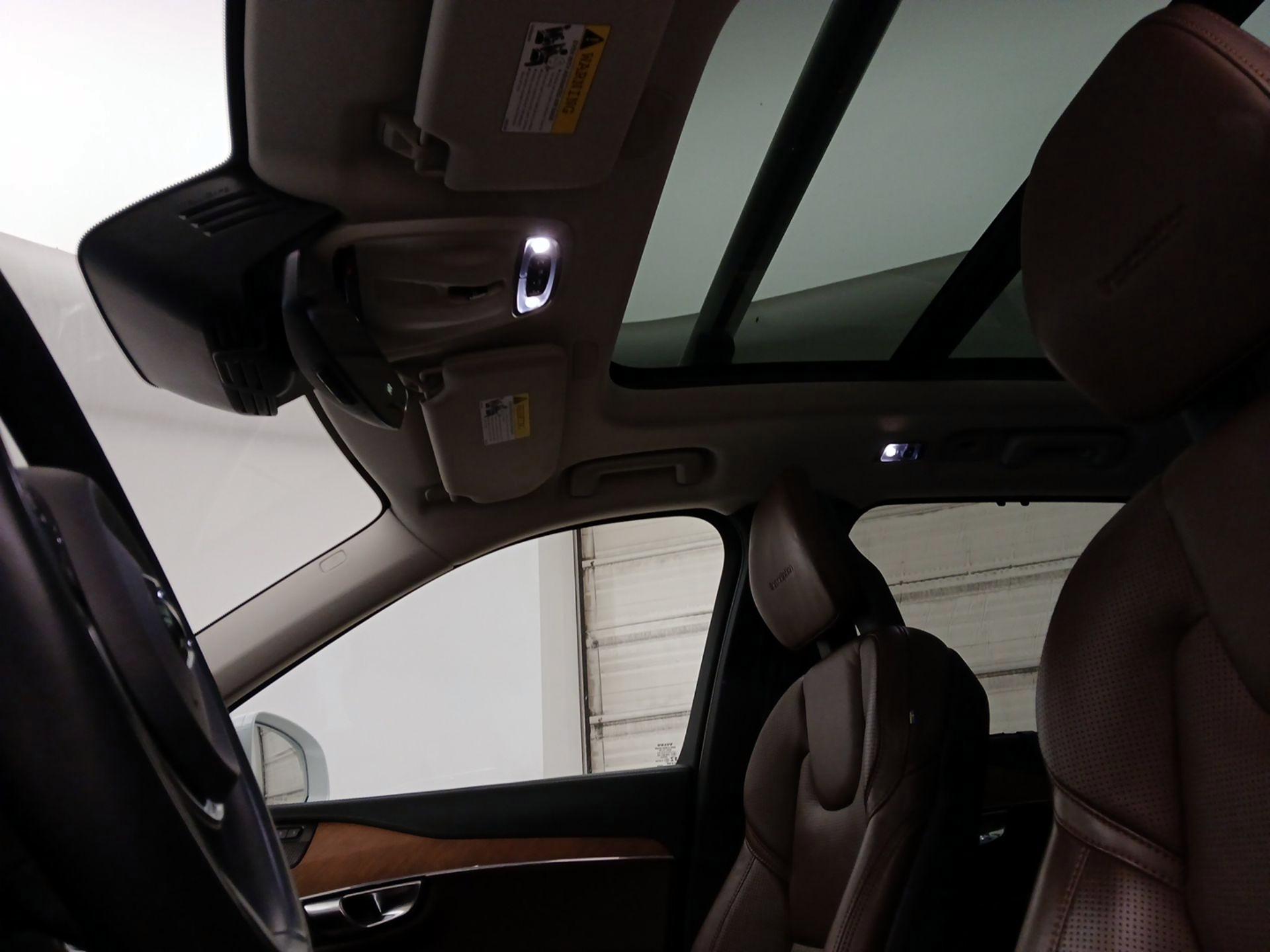 Thumbnail: 2020 Volvo XC90 - 20