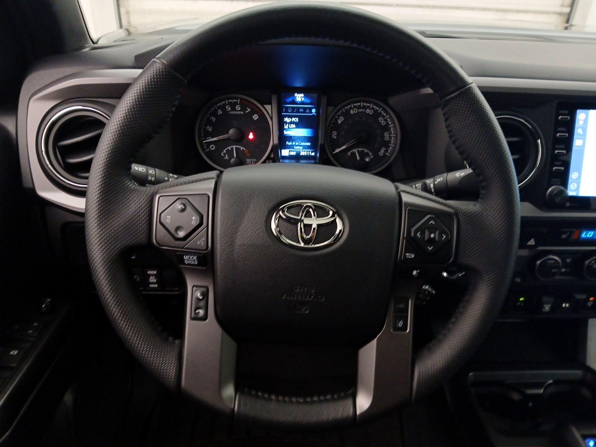 Thumbnail: 2022 Toyota Tacoma - 10