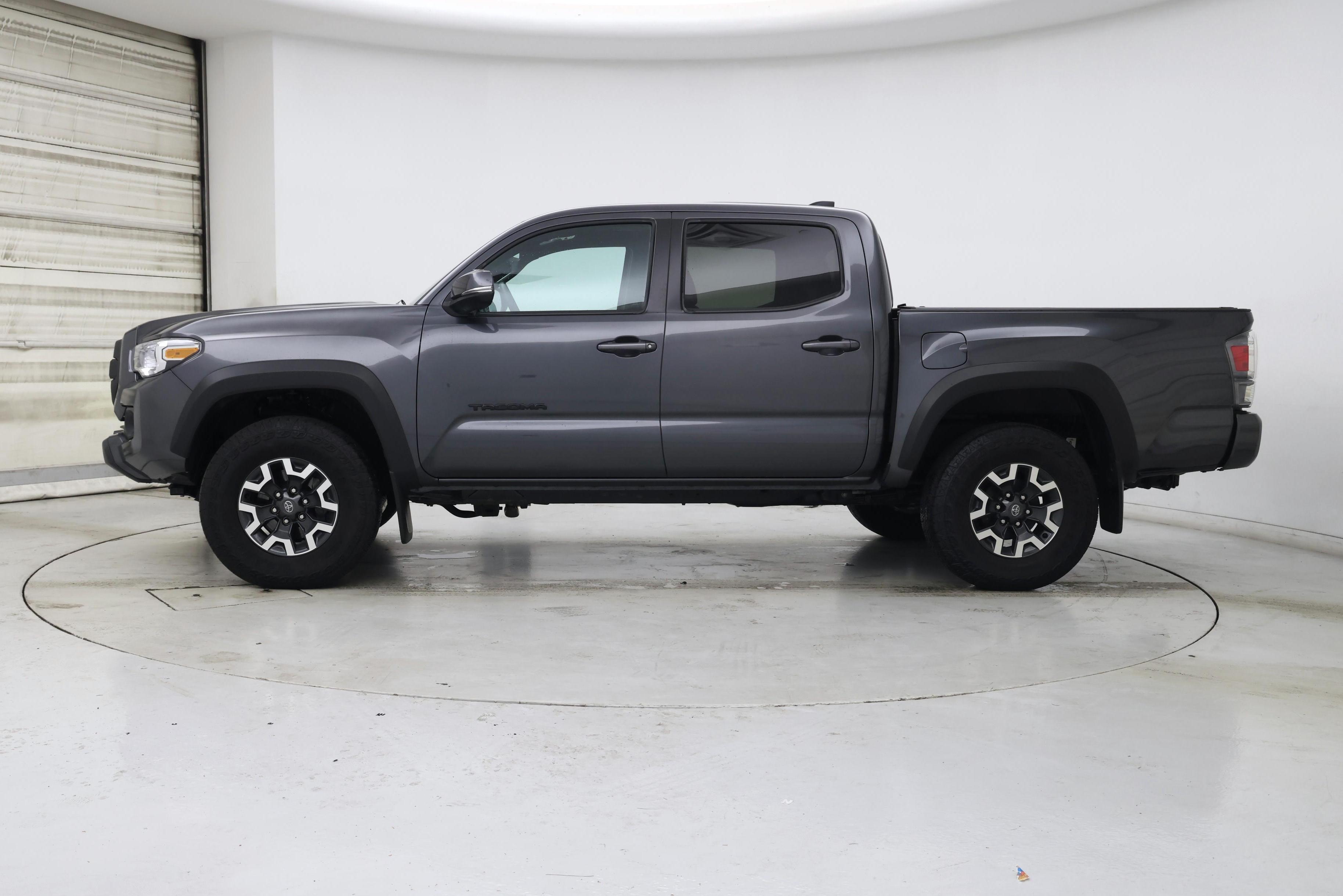 Thumbnail: 2022 Toyota Tacoma - 3