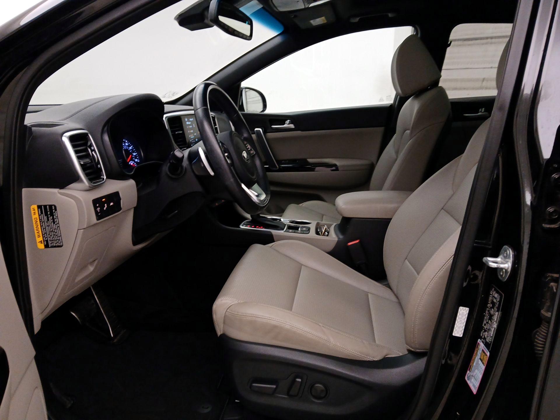 Thumbnail: 2020 Kia Sportage - 11