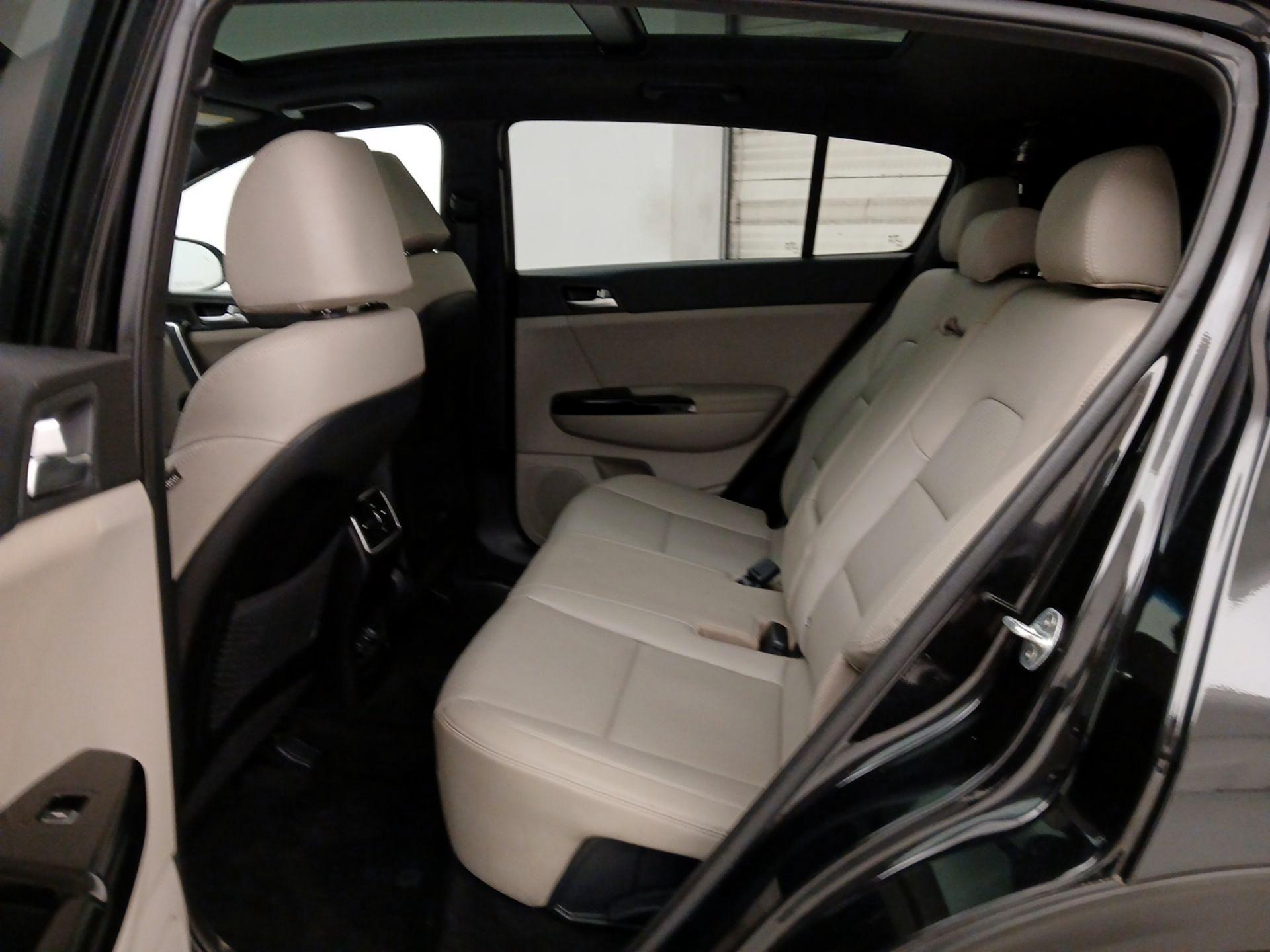 Thumbnail: 2020 Kia Sportage - 20