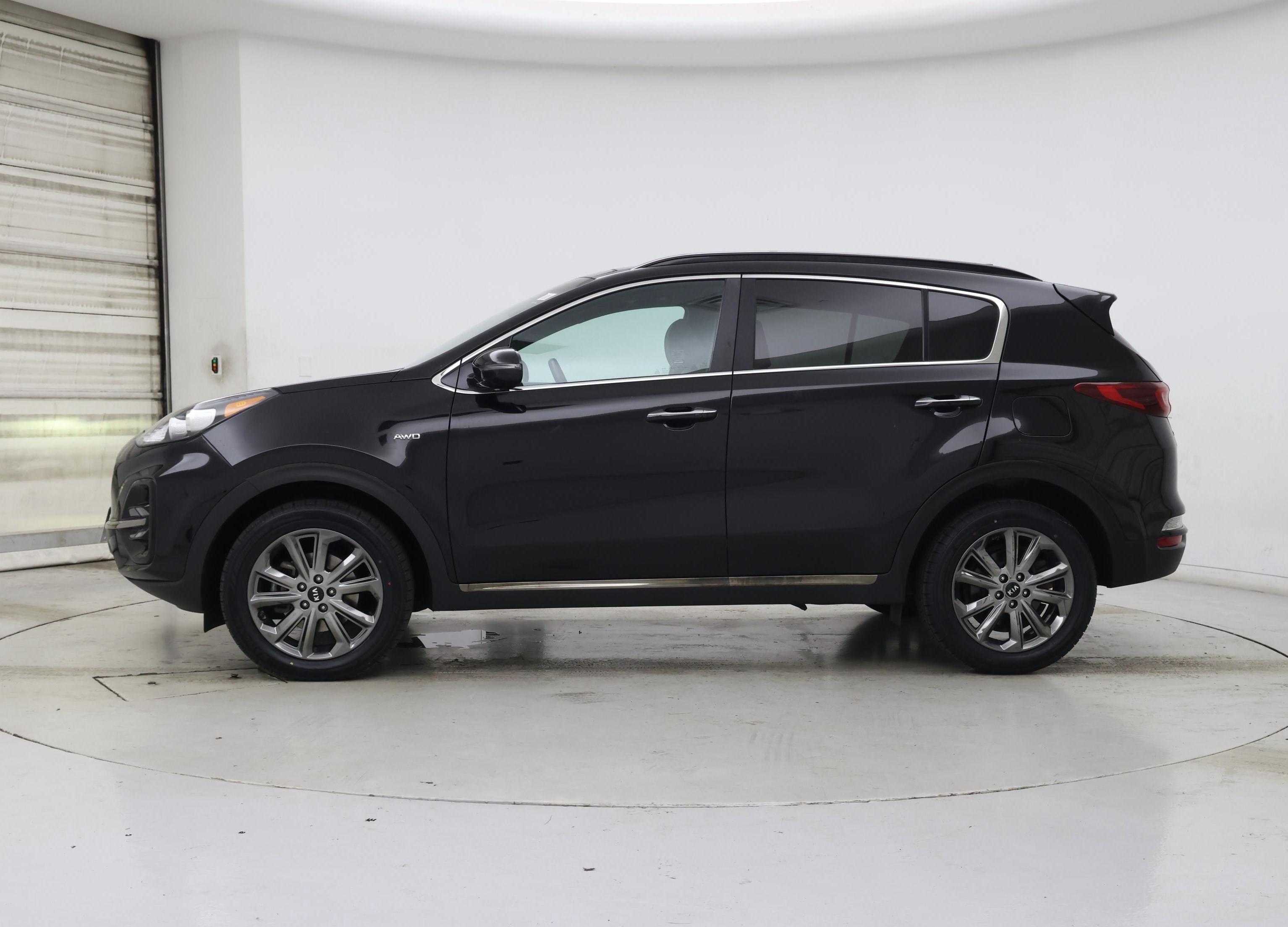 Thumbnail: 2020 Kia Sportage - 3