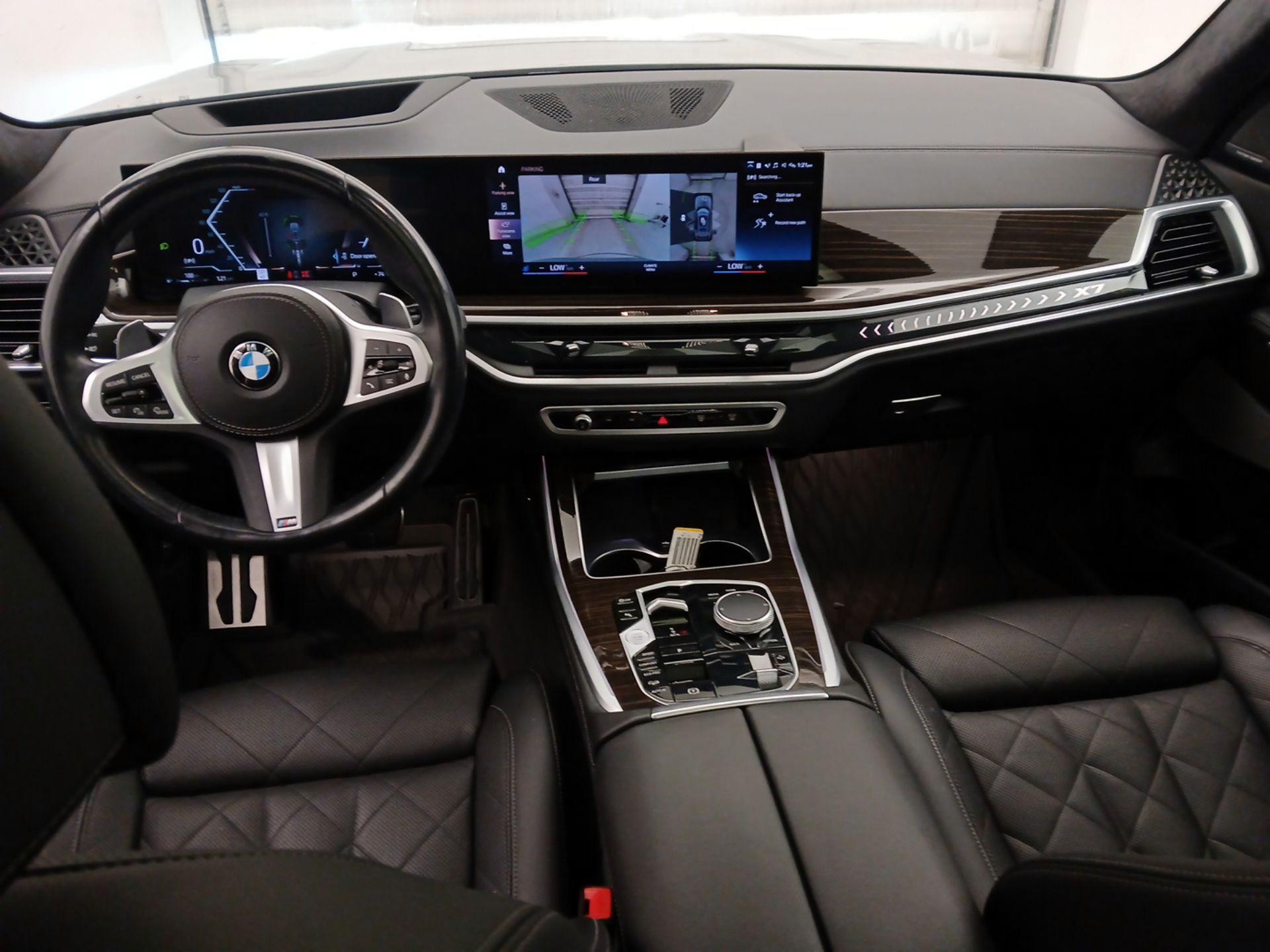Thumbnail: 2023 BMW X7 - 9