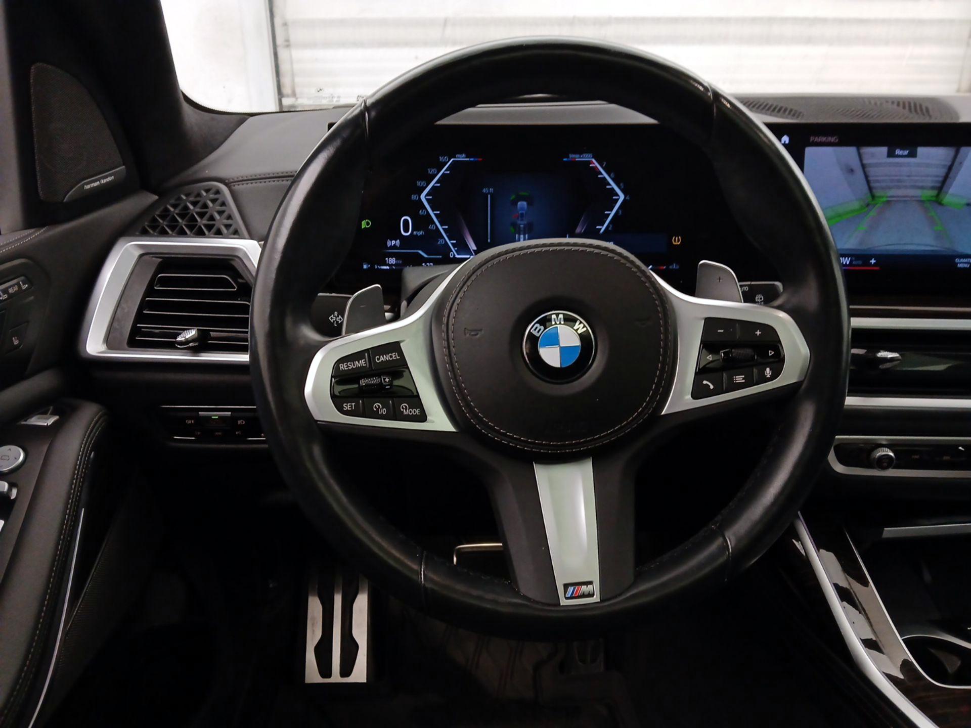 Thumbnail: 2023 BMW X7 - 10