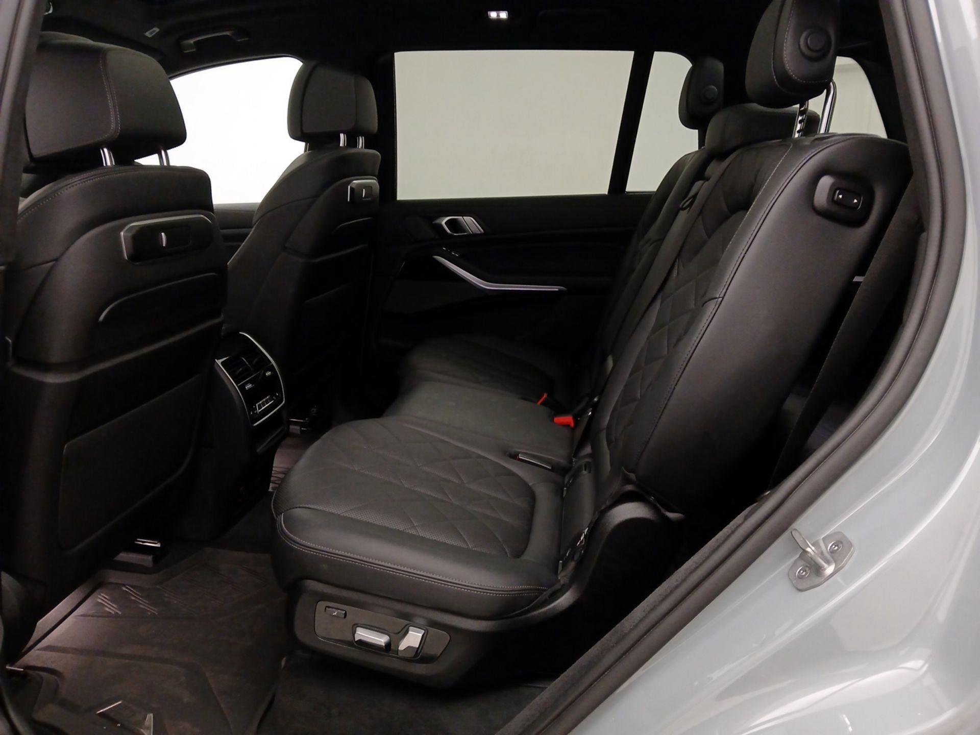 Thumbnail: 2023 BMW X7 - 20