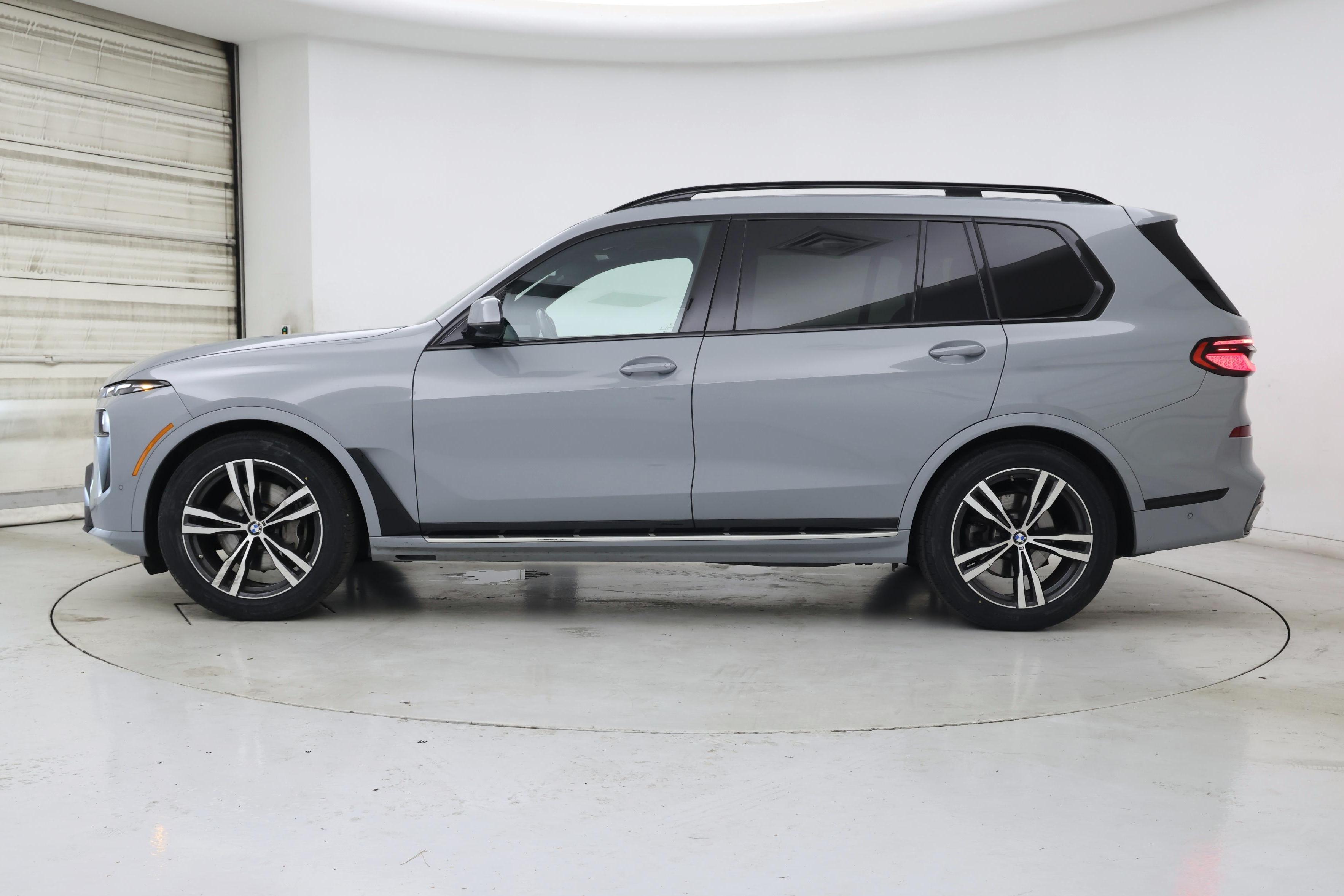 Thumbnail: 2023 BMW X7 - 3