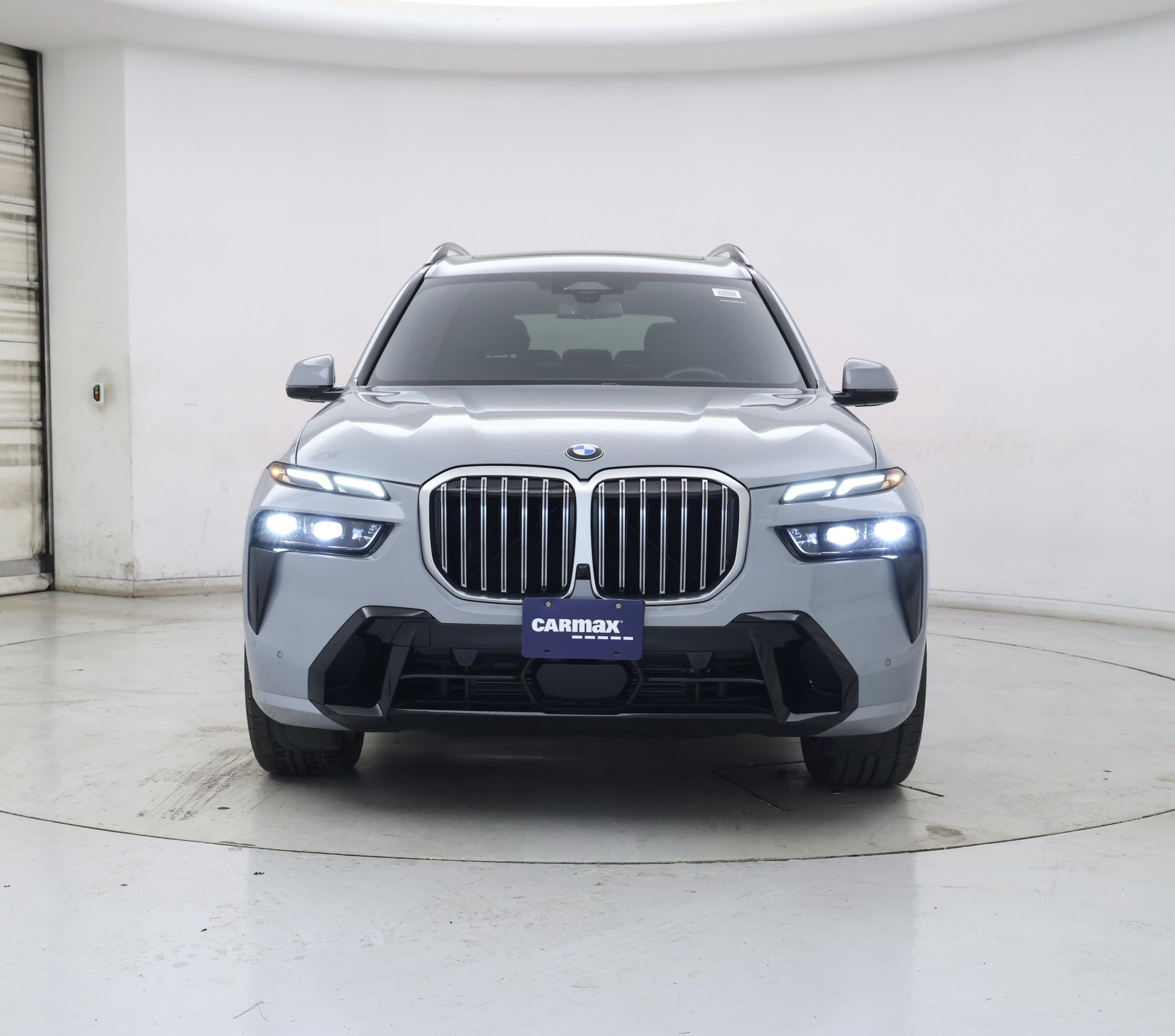 Thumbnail: 2023 BMW X7 - 5