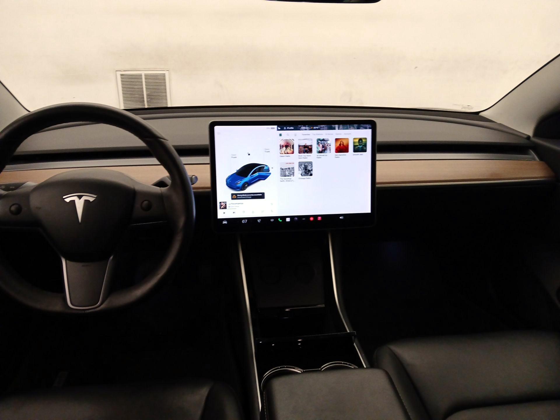 Thumbnail: 2020 Tesla Model 3 - 9