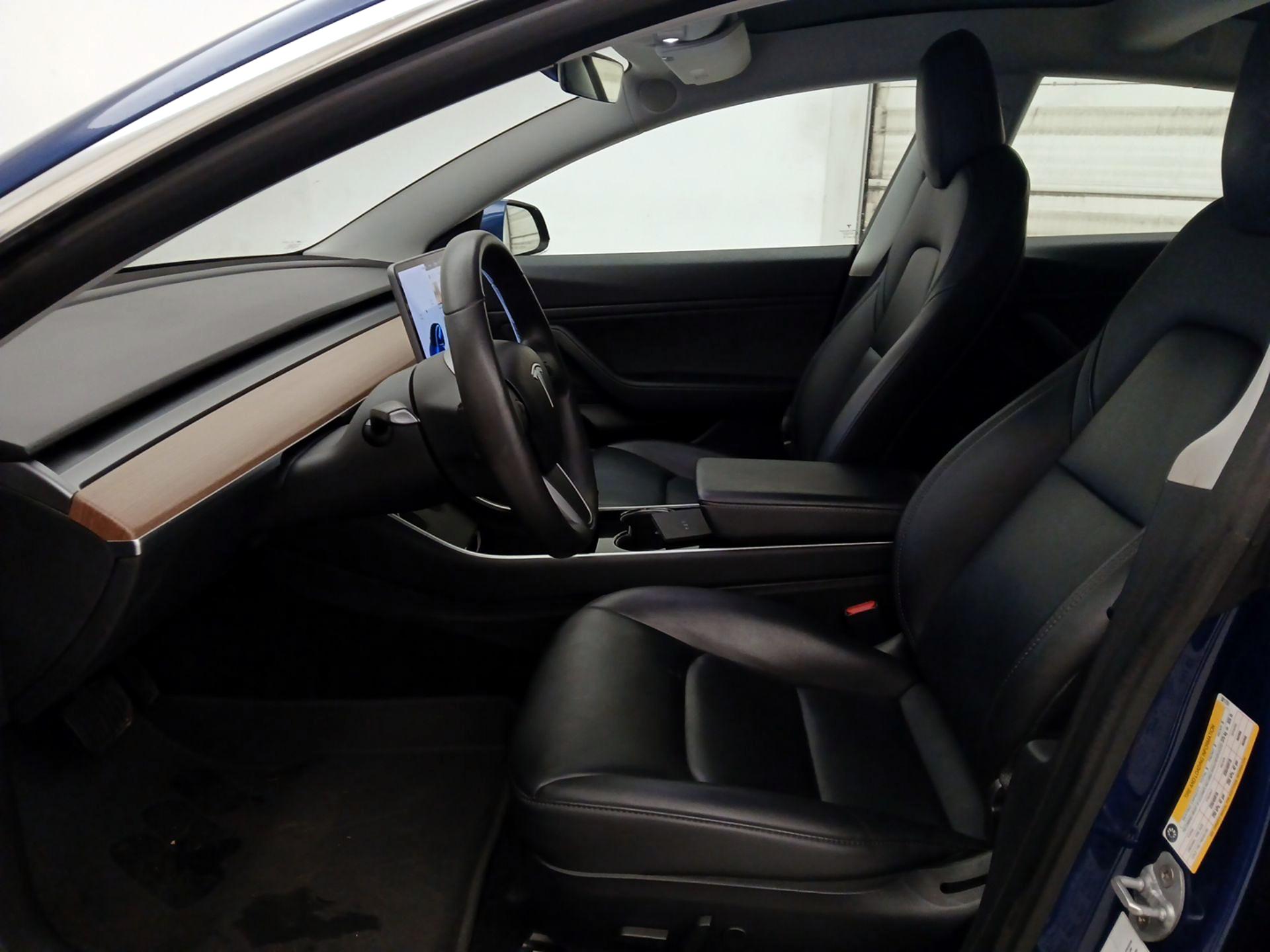 Thumbnail: 2020 Tesla Model 3 - 11