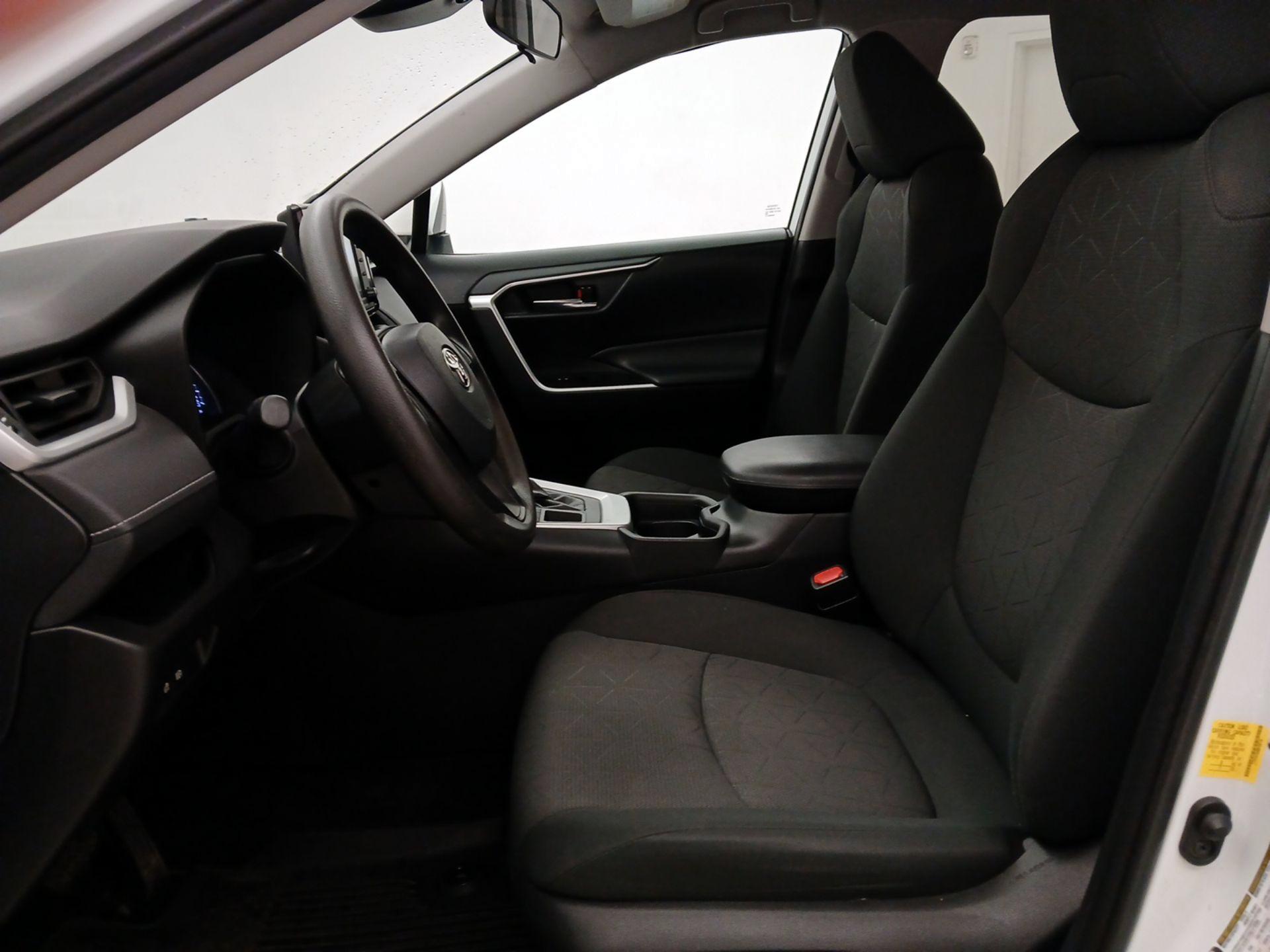 Thumbnail: 2021 Toyota RAV4 - 11