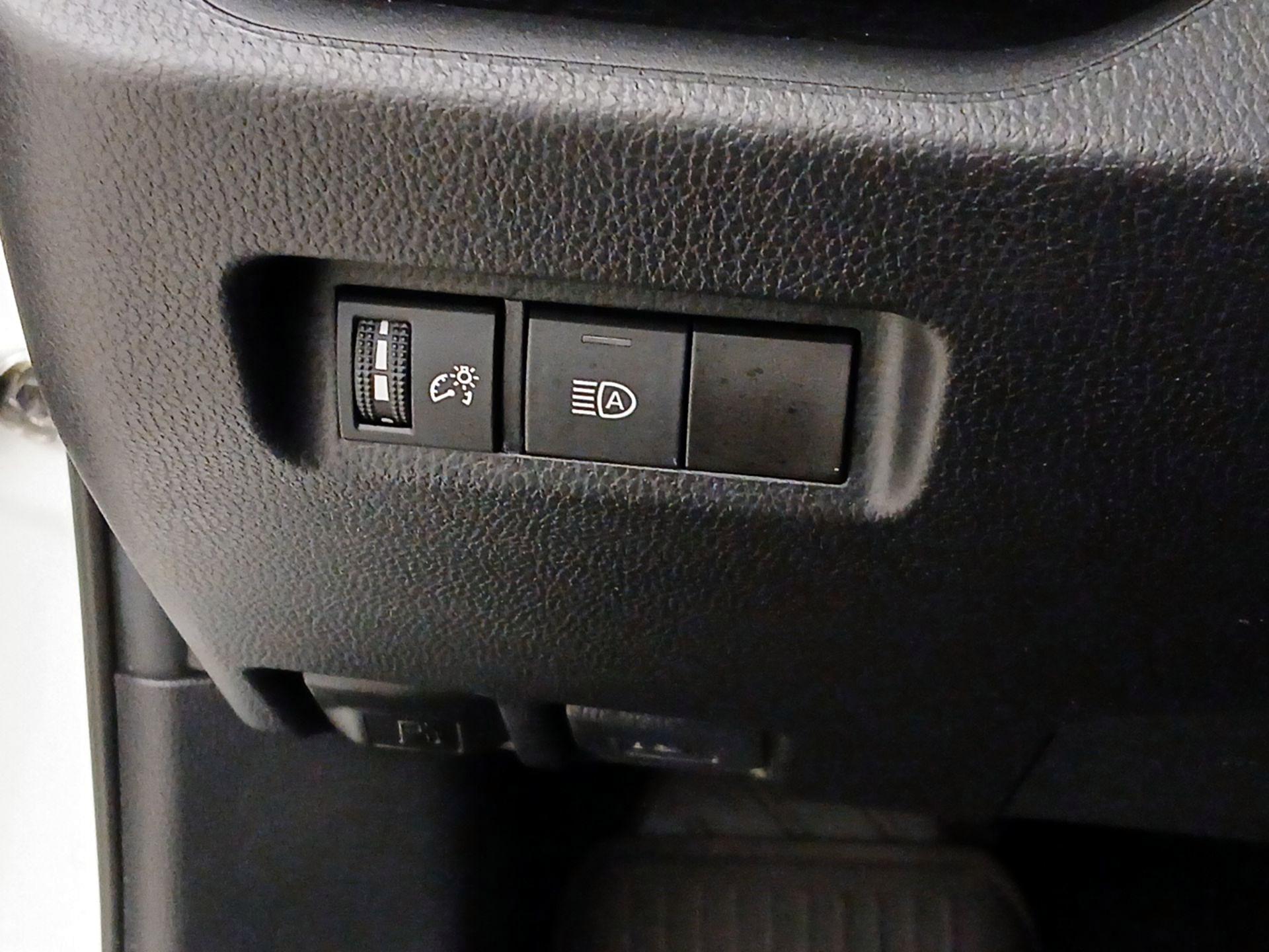 Thumbnail: 2021 Toyota RAV4 - 13