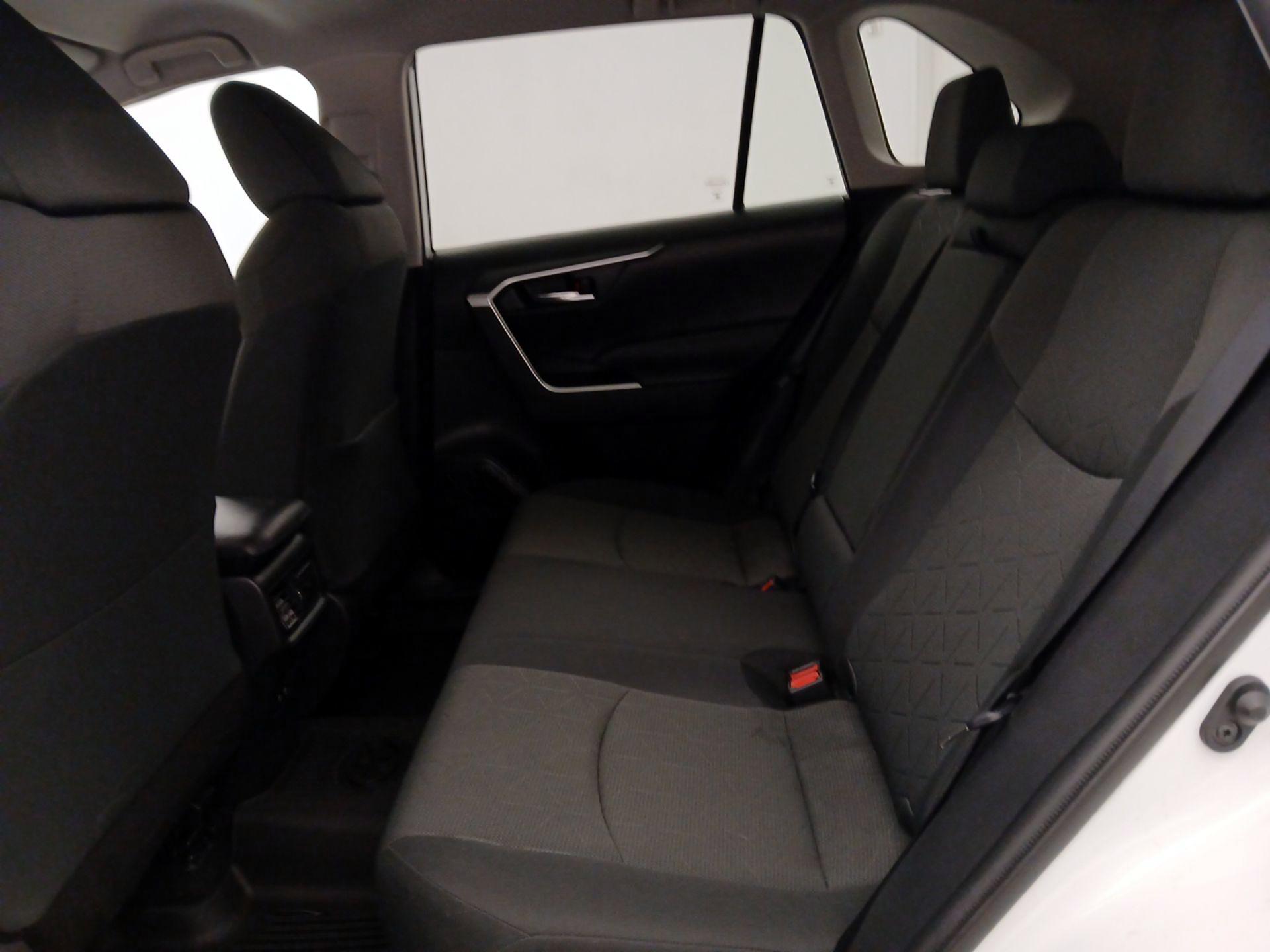 Thumbnail: 2021 Toyota RAV4 - 19