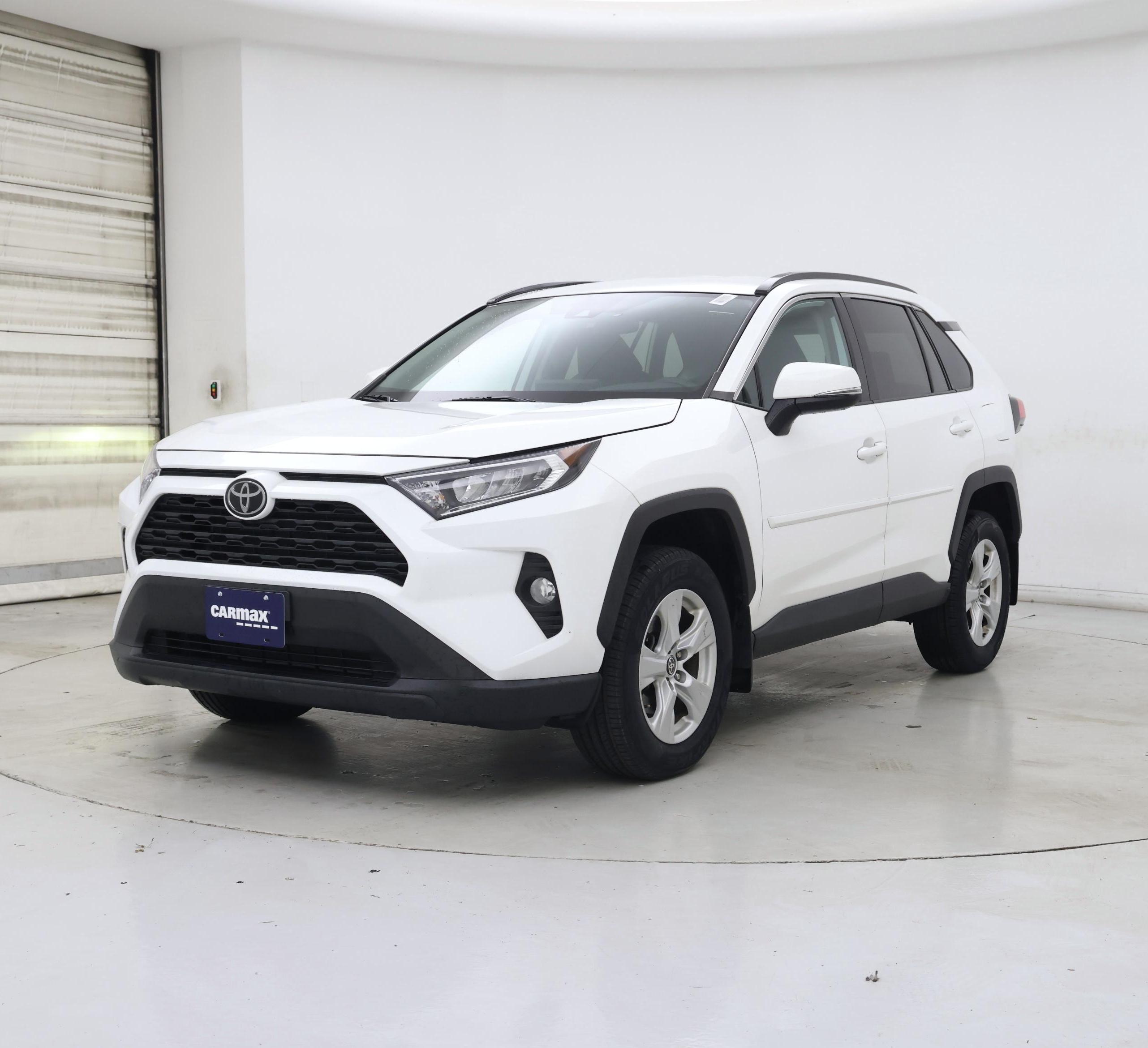 Thumbnail: 2021 Toyota RAV4 - 4