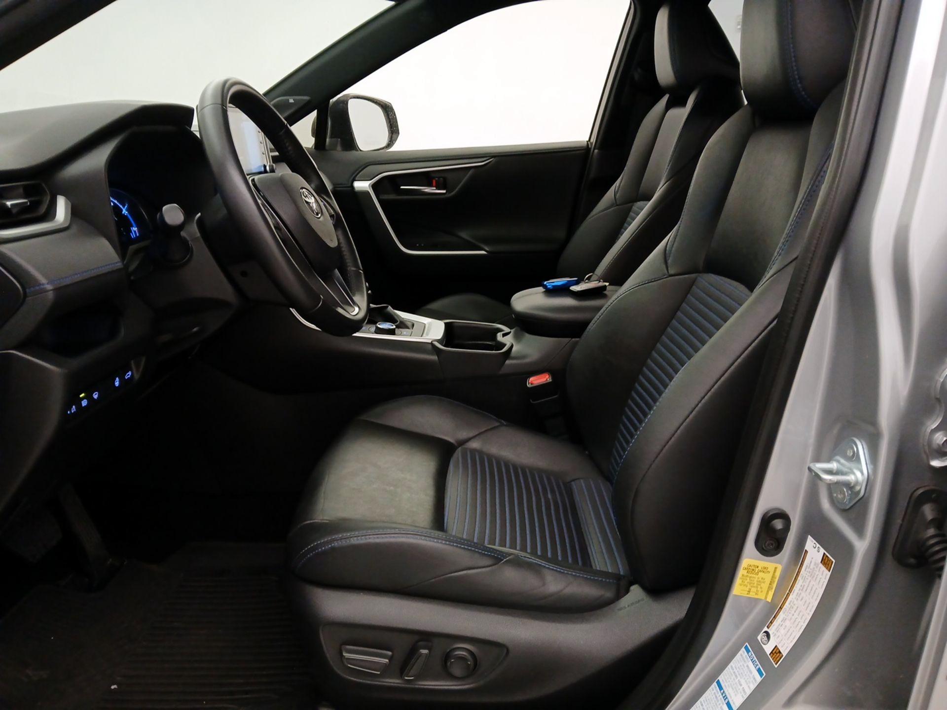 Thumbnail: 2021 Toyota RAV4 - 11