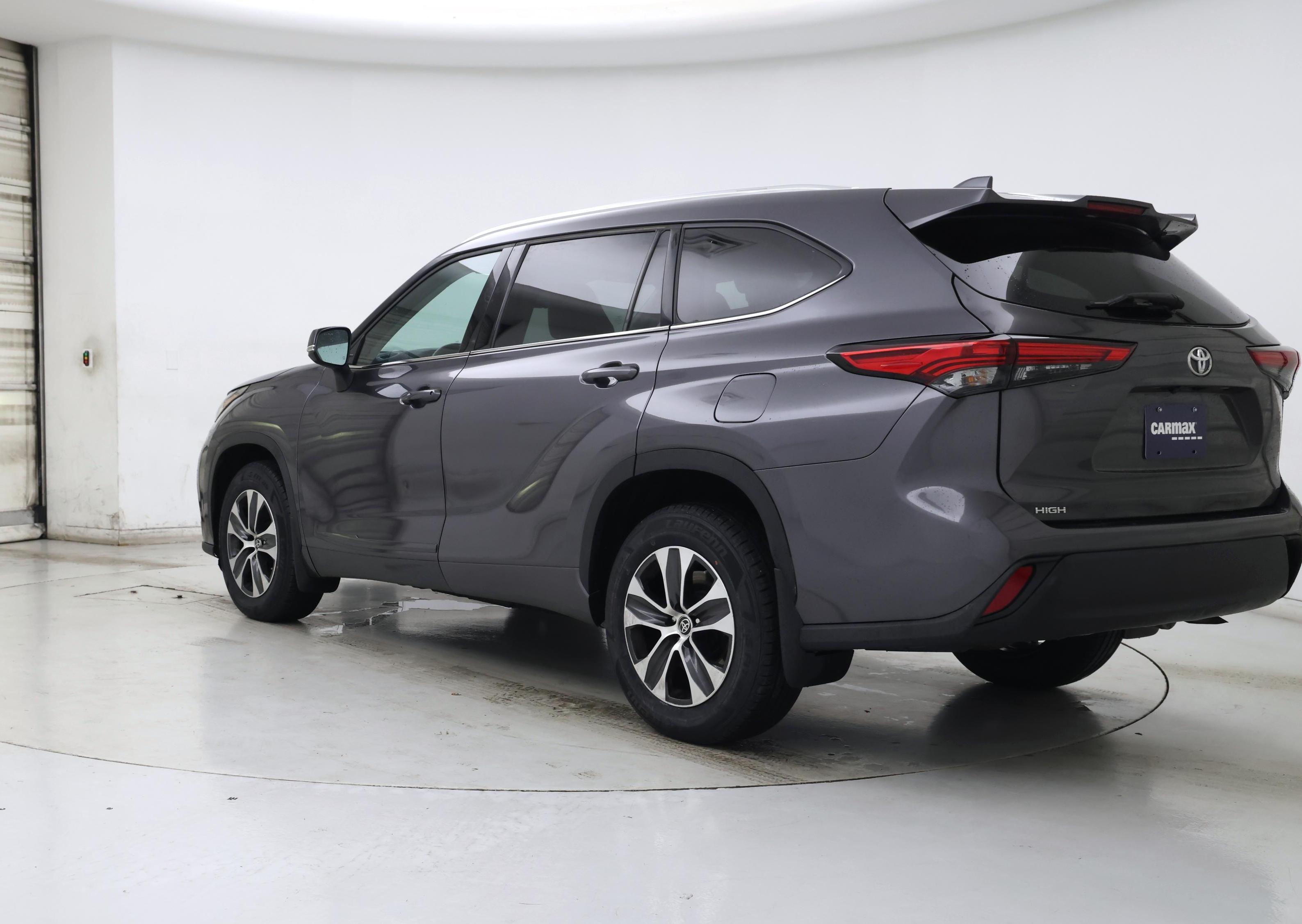Thumbnail: 2021 Toyota Highlander - 2