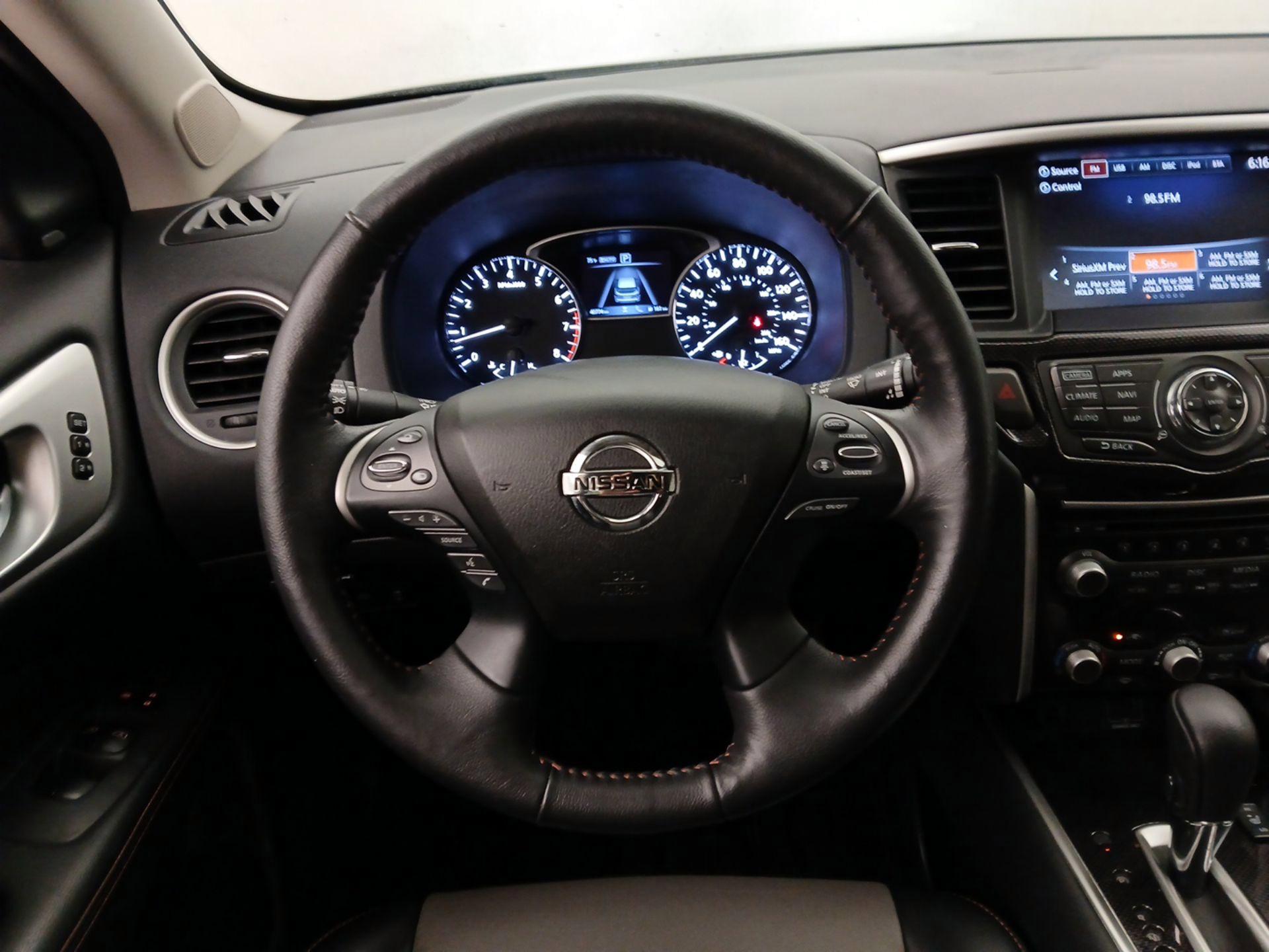 Thumbnail: 2020 Nissan Pathfinder - 10