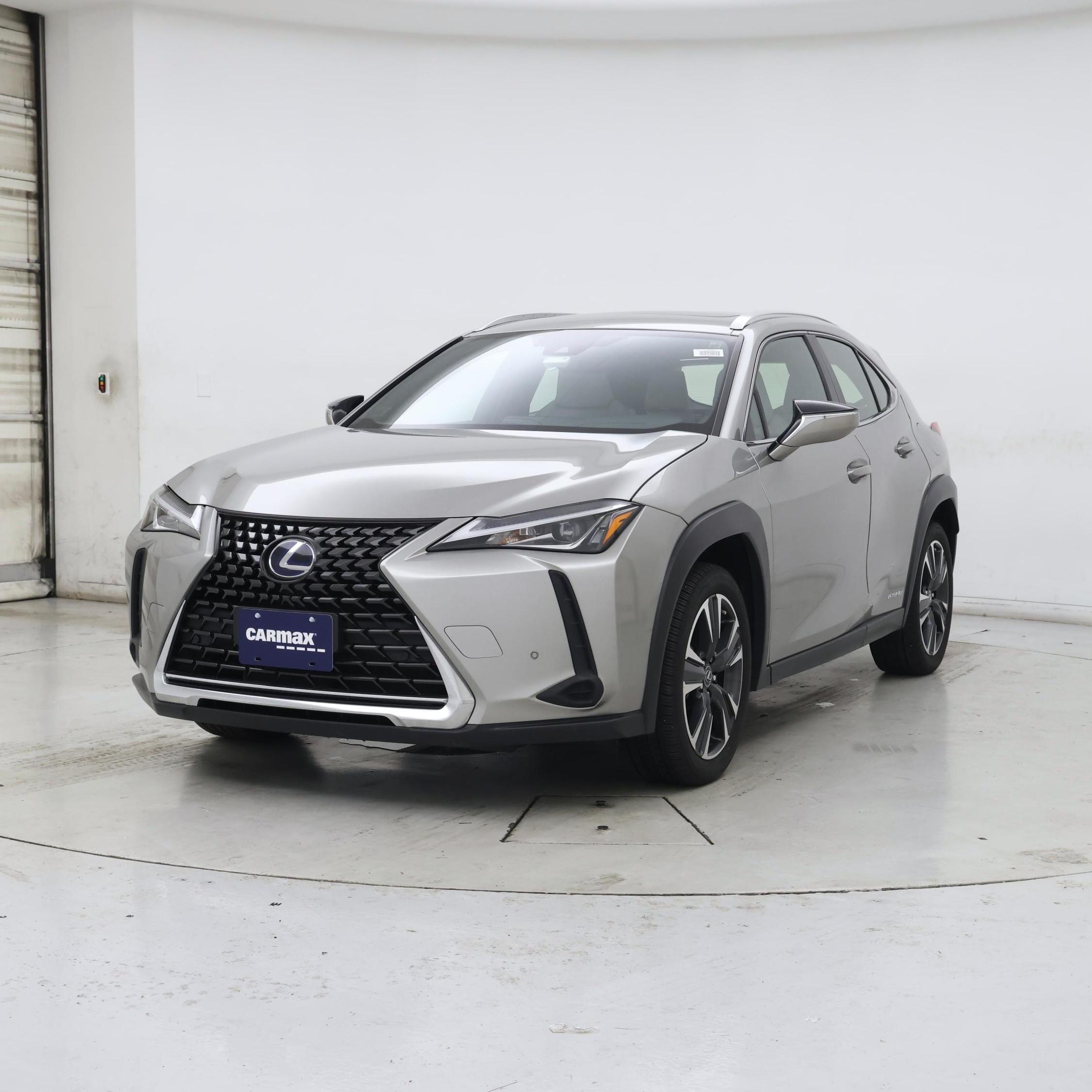 Thumbnail: 2021 Lexus UX - 4