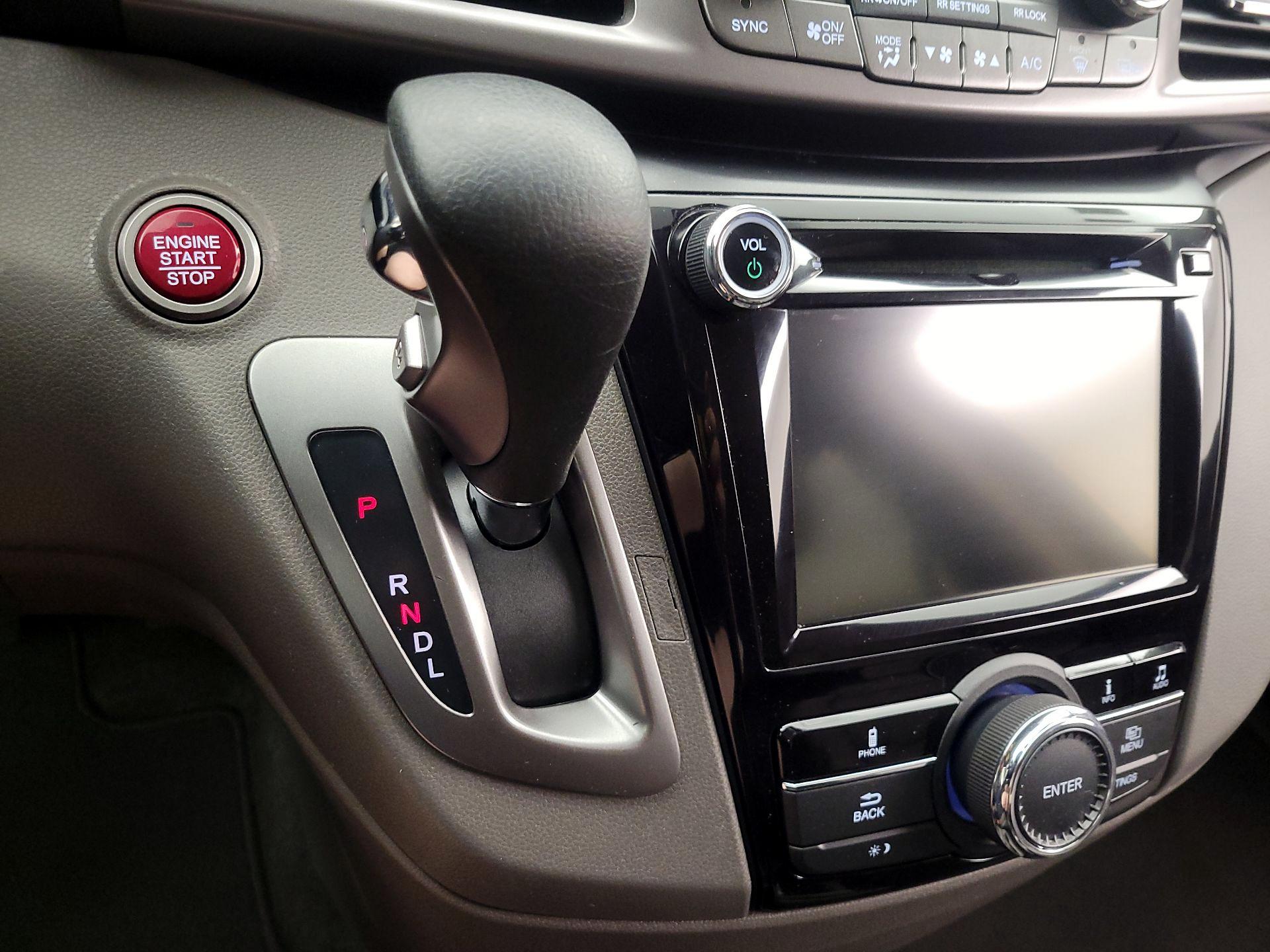 Thumbnail: 2015 Honda Odyssey - 17