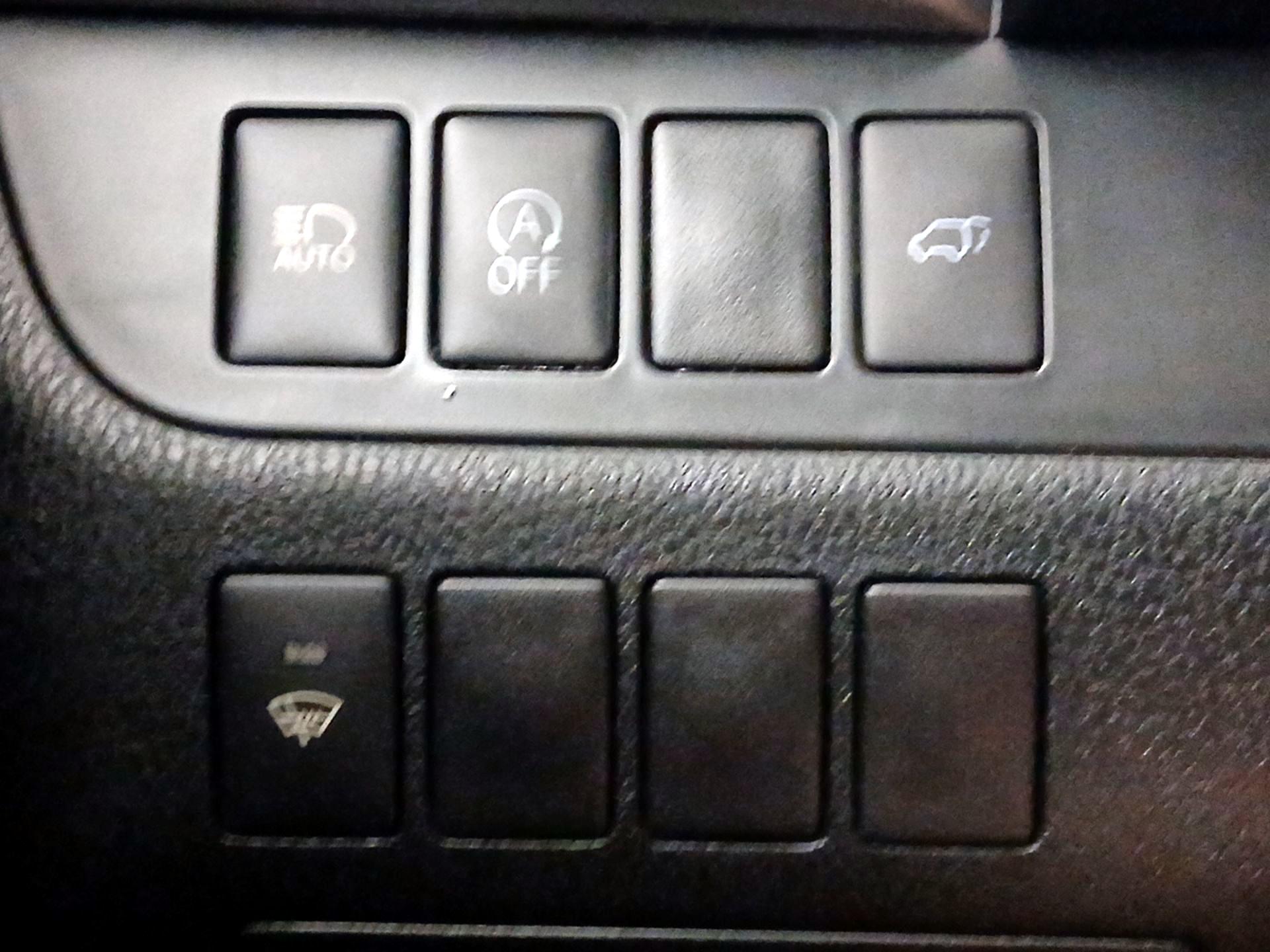 Thumbnail: 2017 Toyota Highlander - 13