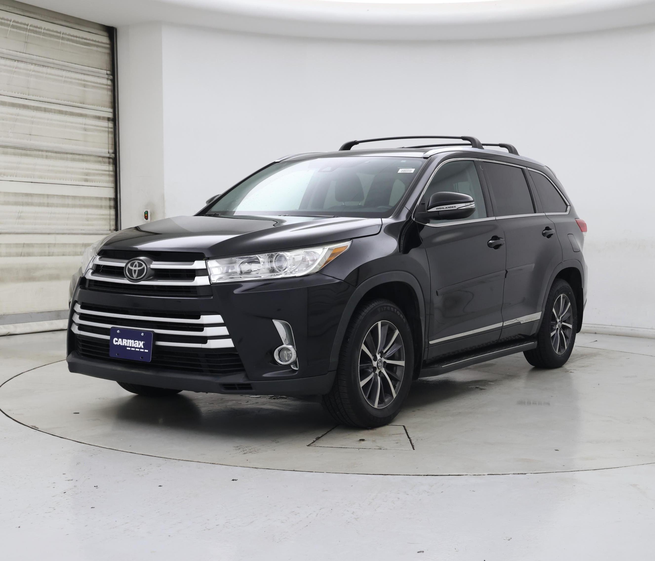 Thumbnail: 2017 Toyota Highlander - 4