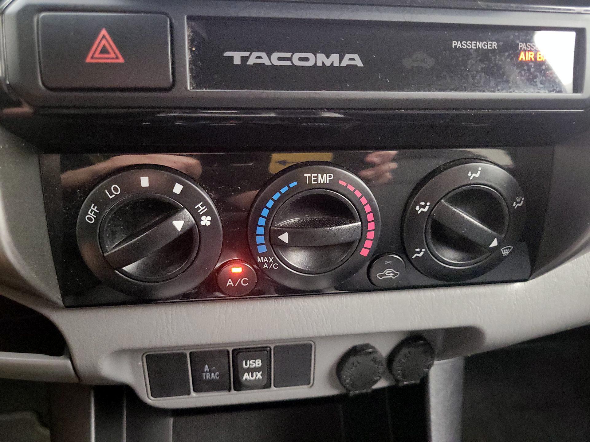 Thumbnail: 2015 Toyota Tacoma - 16