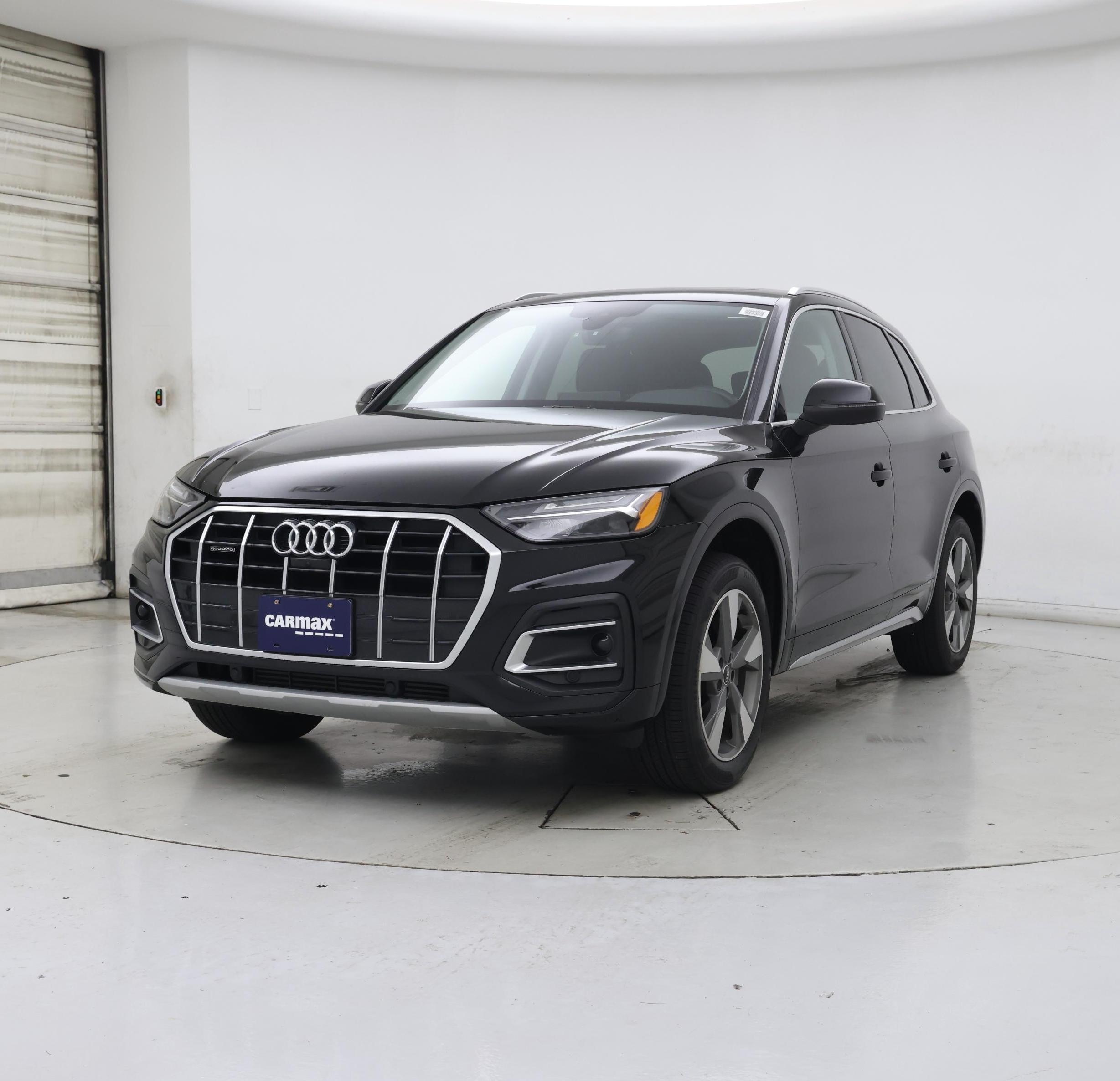 Thumbnail: 2022 Audi Q5 - 4