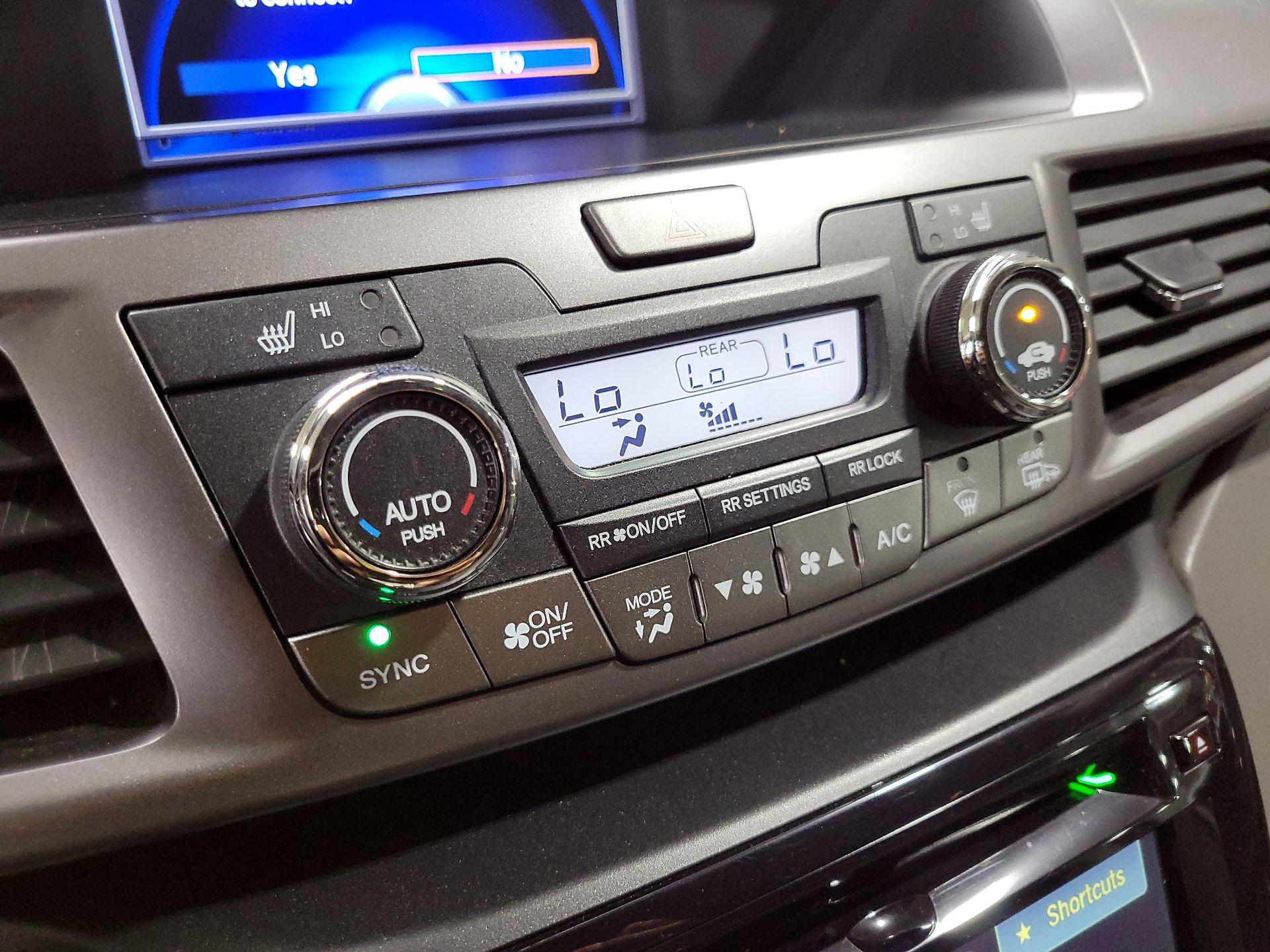 Thumbnail: 2014 Honda Odyssey - 16