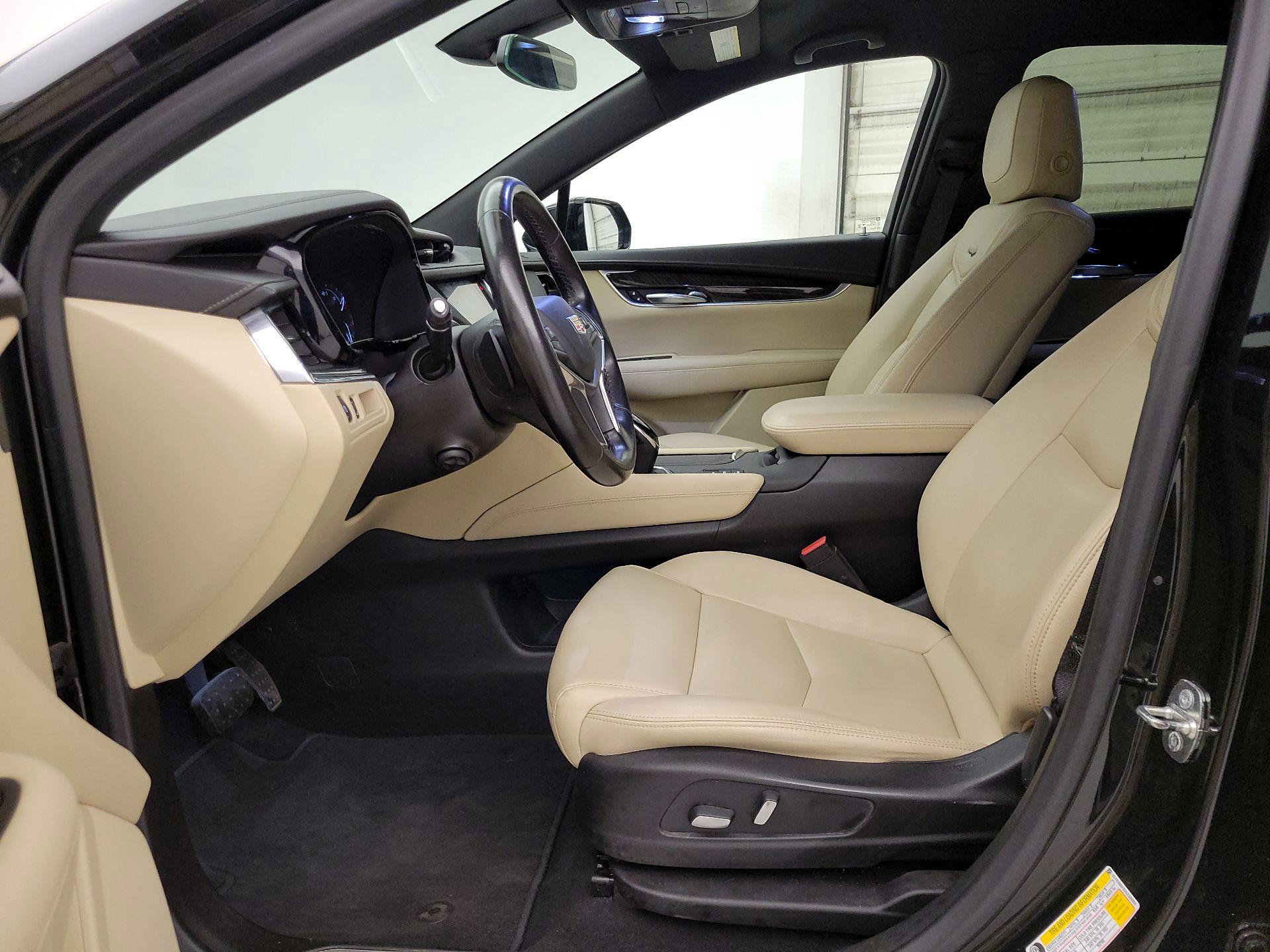 Thumbnail: 2019 Cadillac XT5 - 11