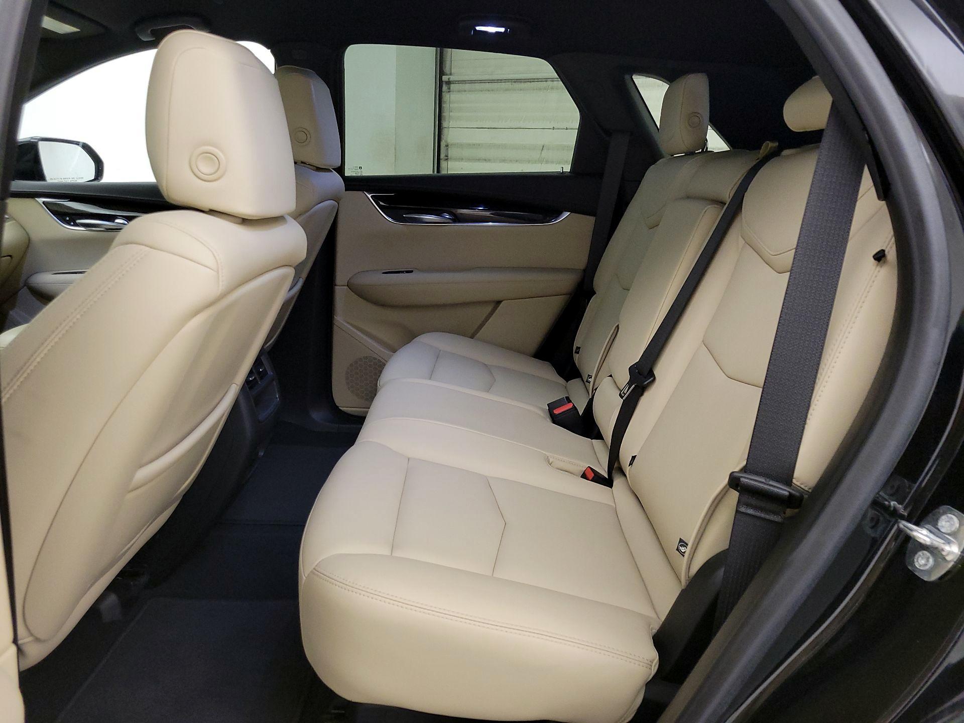 Thumbnail: 2019 Cadillac XT5 - 19
