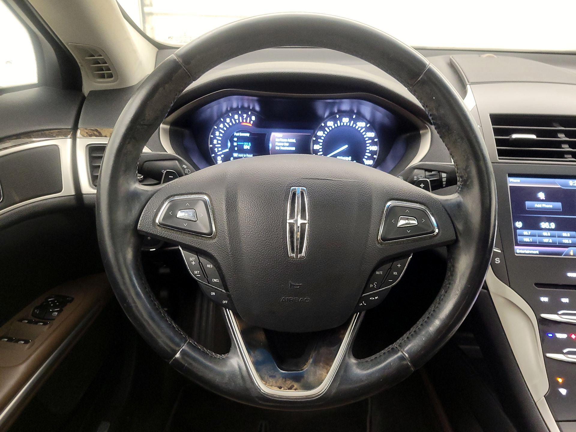 Thumbnail: 2015 Lincoln MKZ - 10