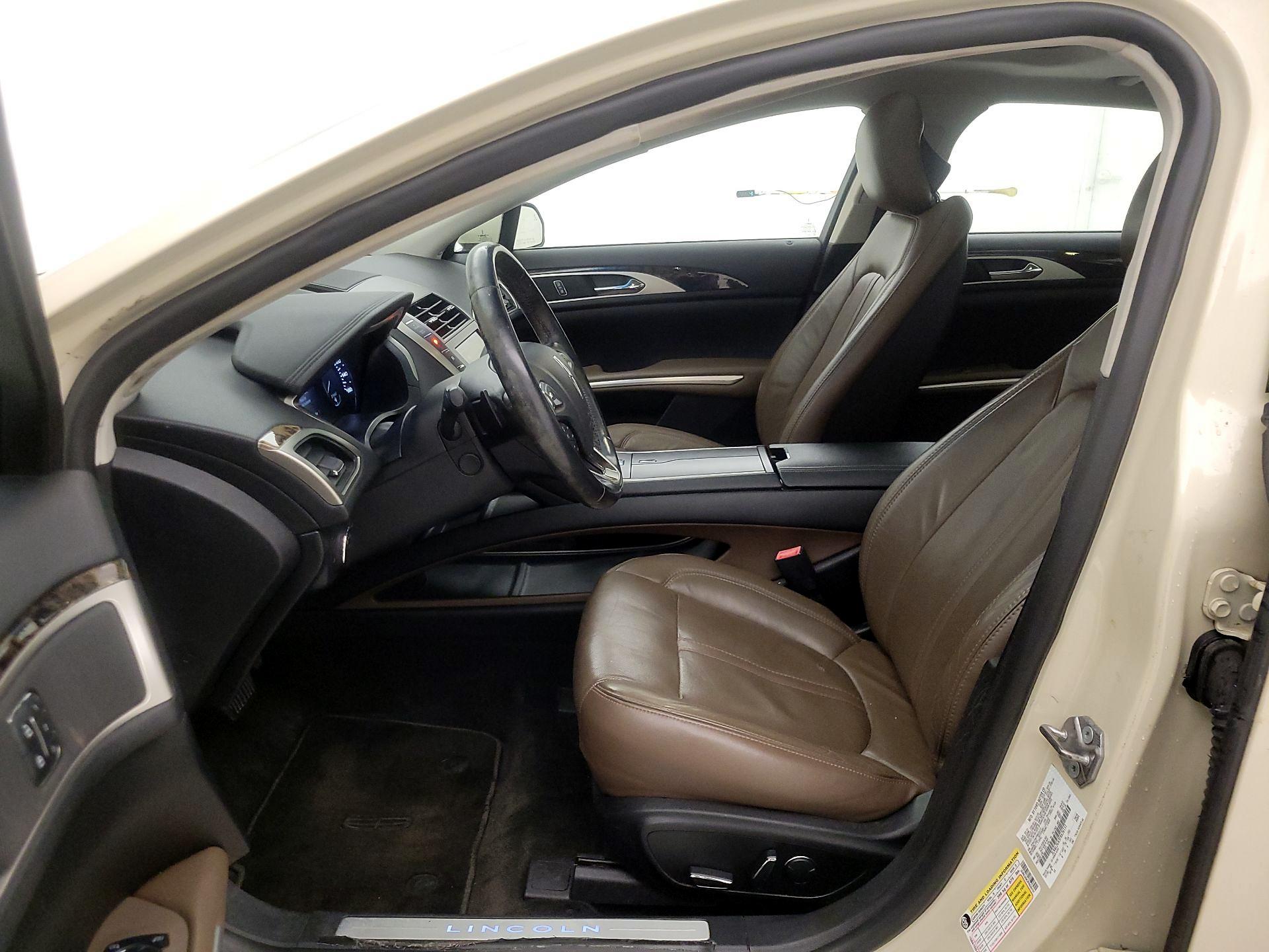 Thumbnail: 2015 Lincoln MKZ - 11