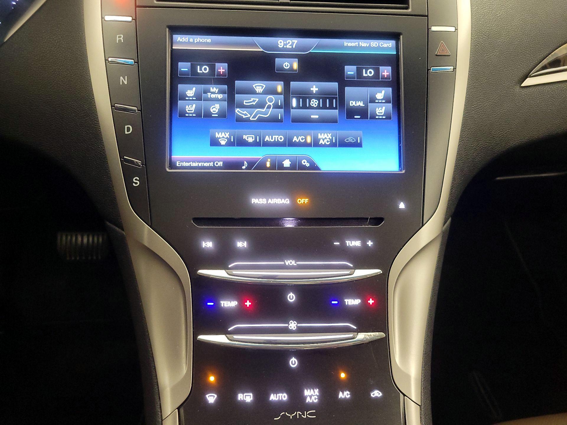 Thumbnail: 2015 Lincoln MKZ - 16